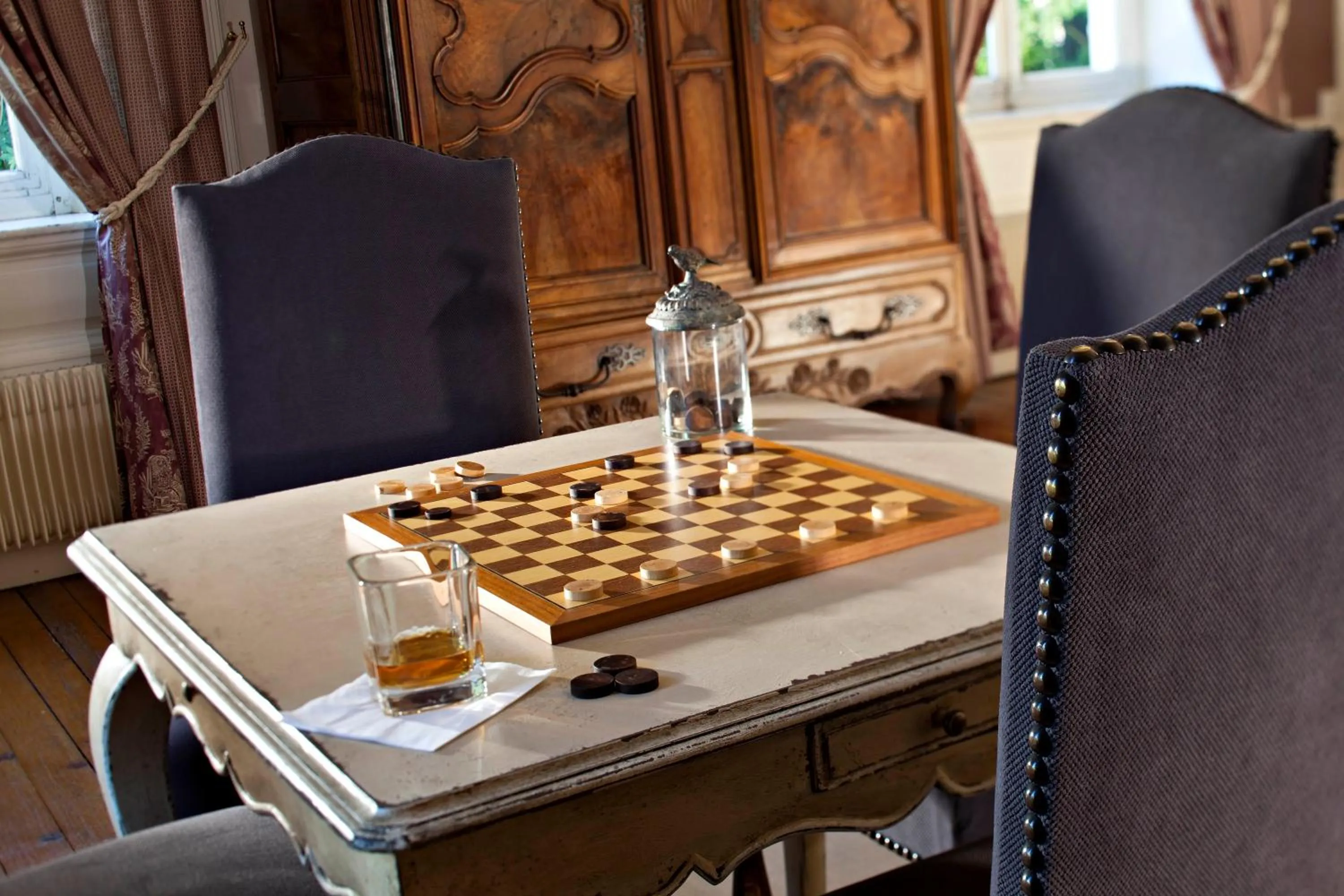 Lounge or bar in Hôtel Château Cléry