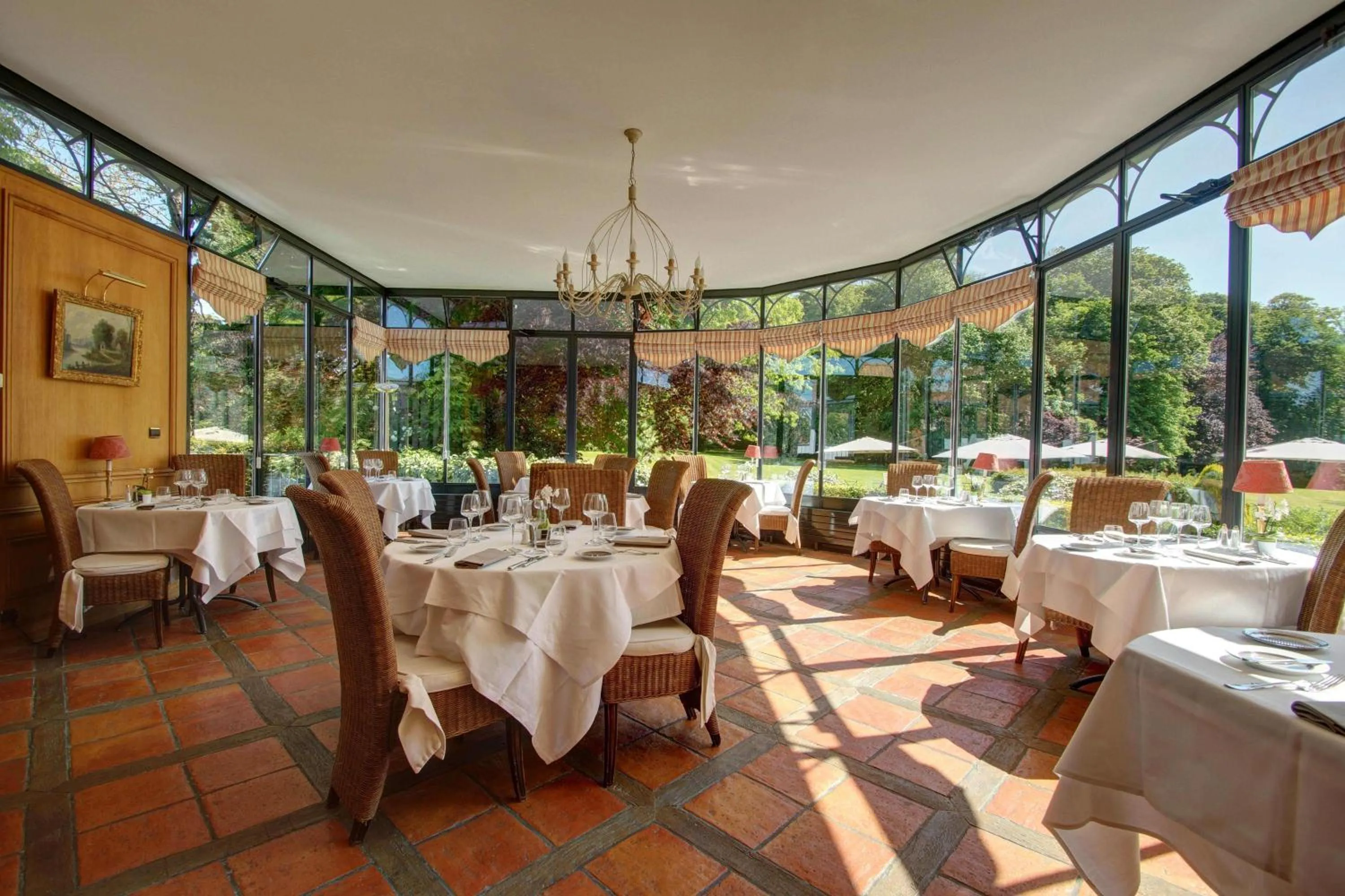 Restaurant/places to eat in Hôtel Château Cléry