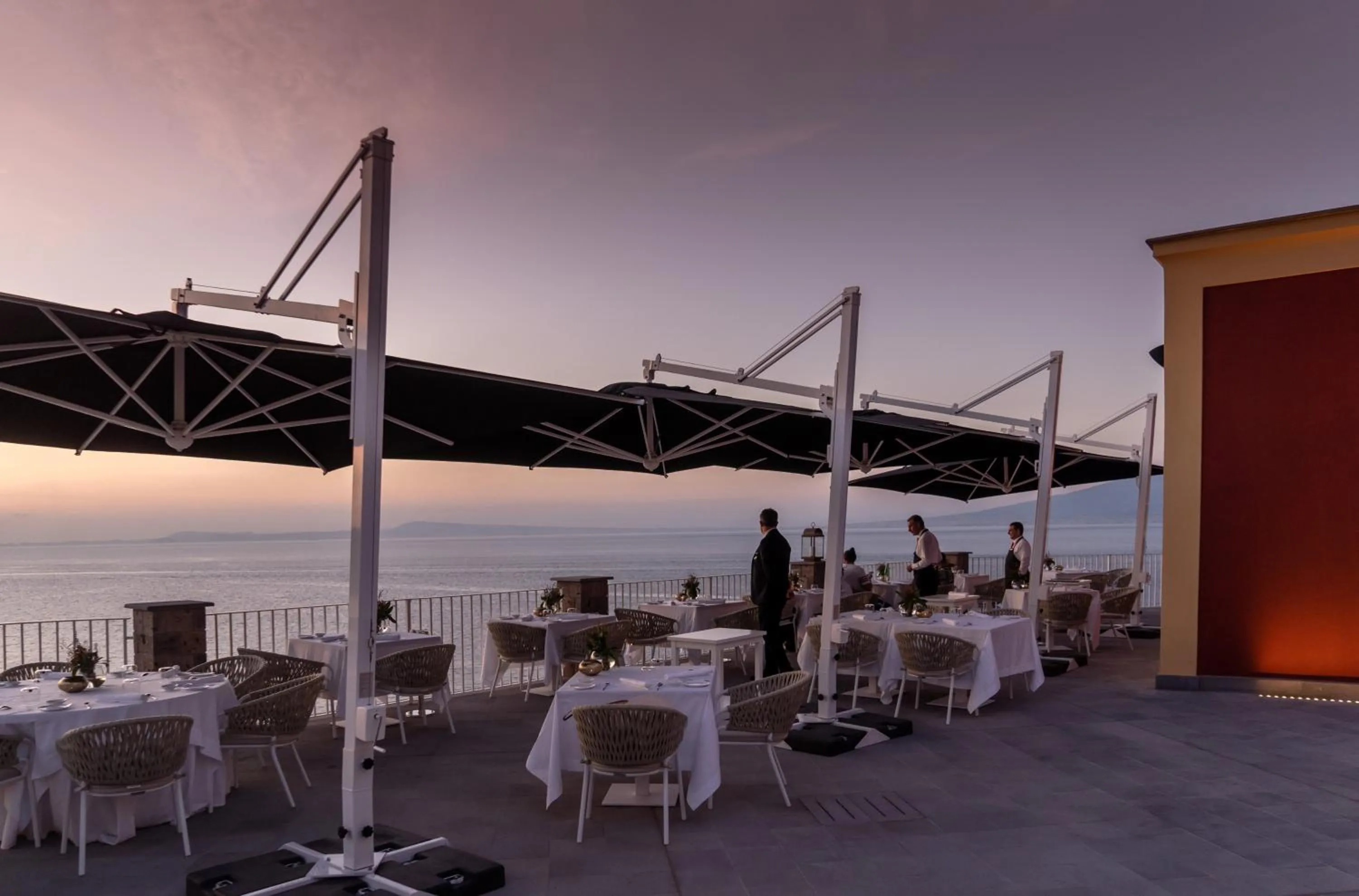 Restaurant/places to eat in Hotel Lorelei Londres