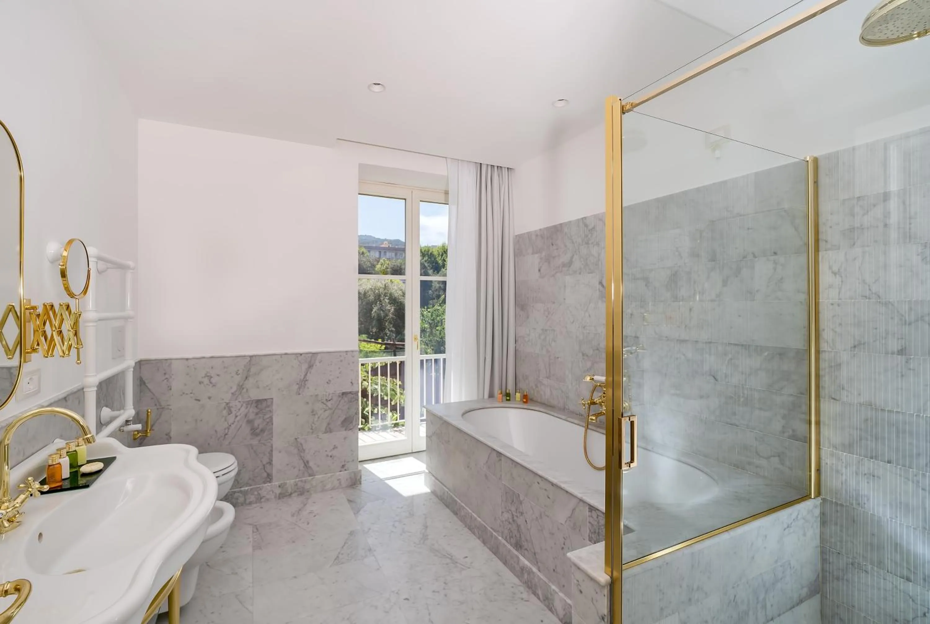 Bathroom in Hotel Lorelei Londres