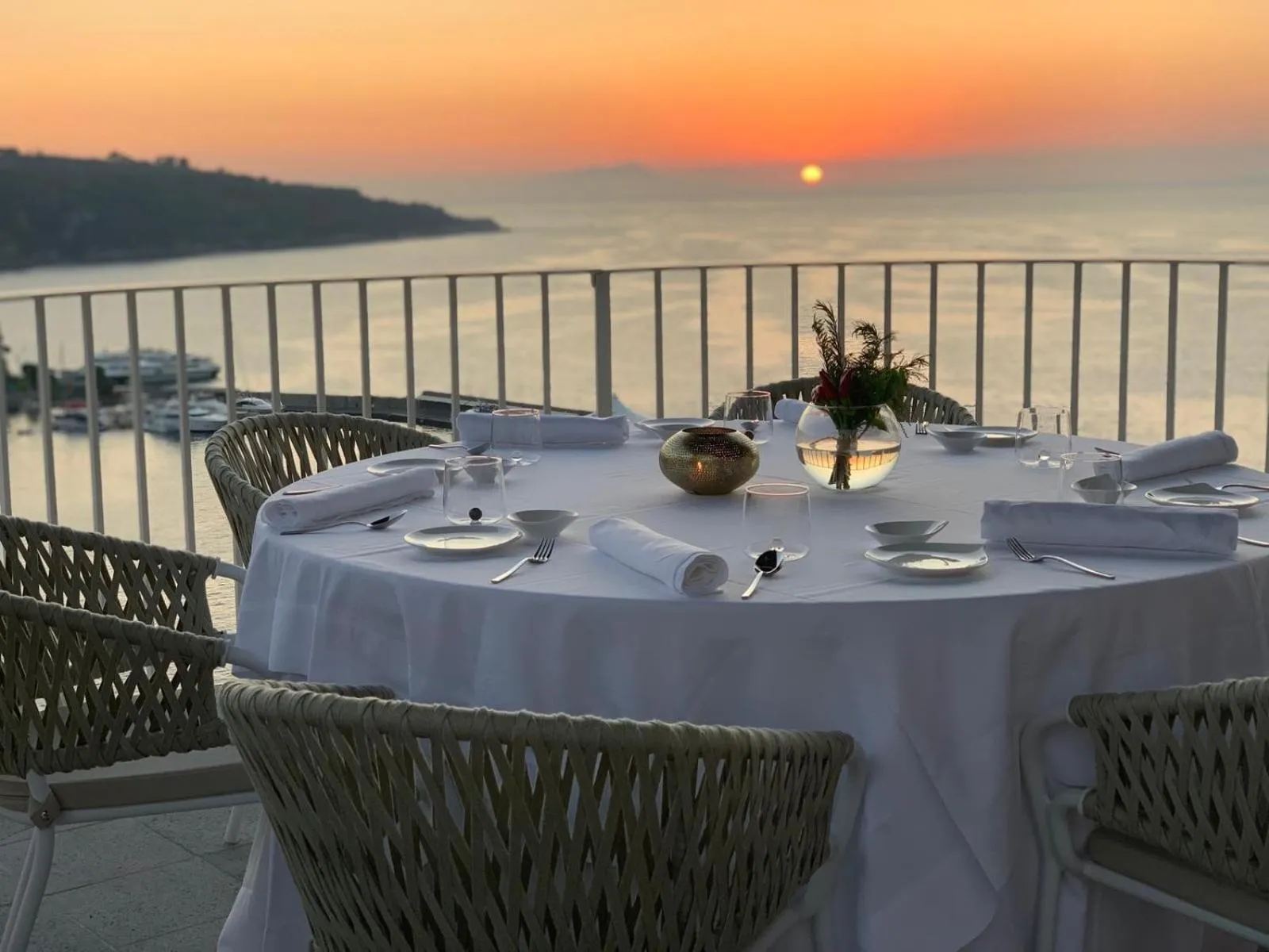 Restaurant/places to eat in Hotel Lorelei Londres