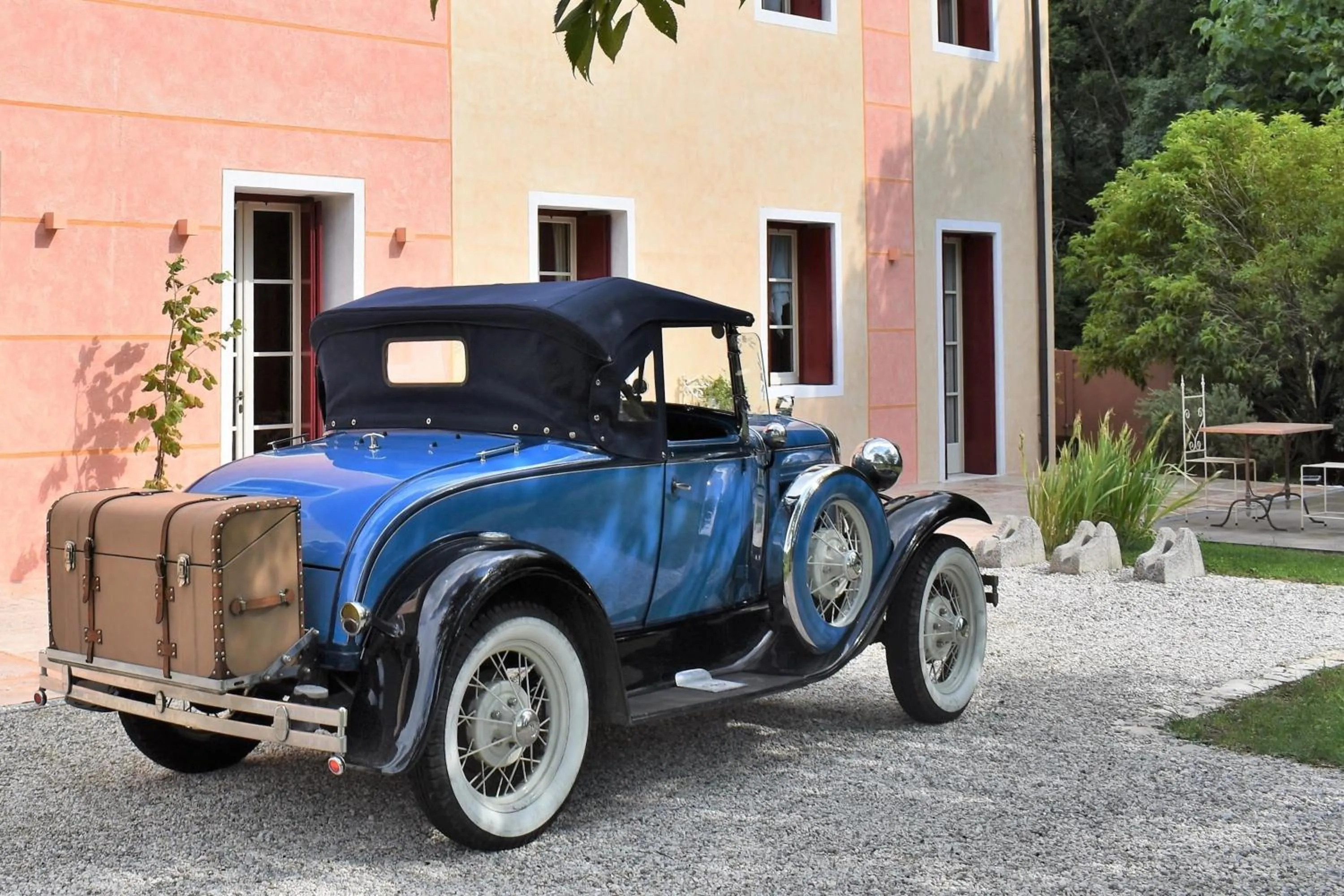 Property building in Villa Lovi