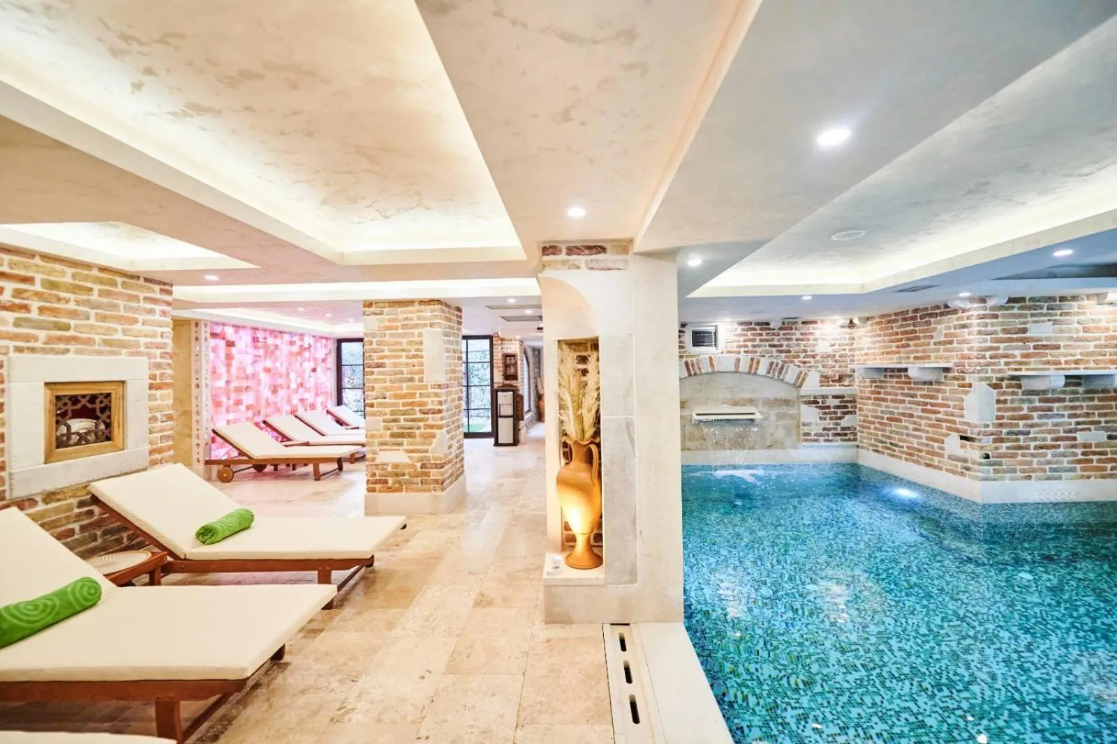 Swimming pool in Stara Čaršija Hotel & SPA