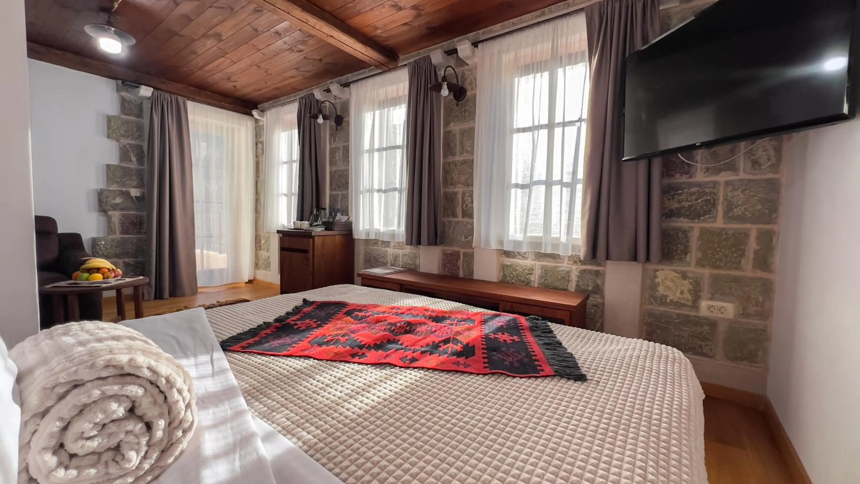 Bed in Stara Čaršija Hotel & SPA