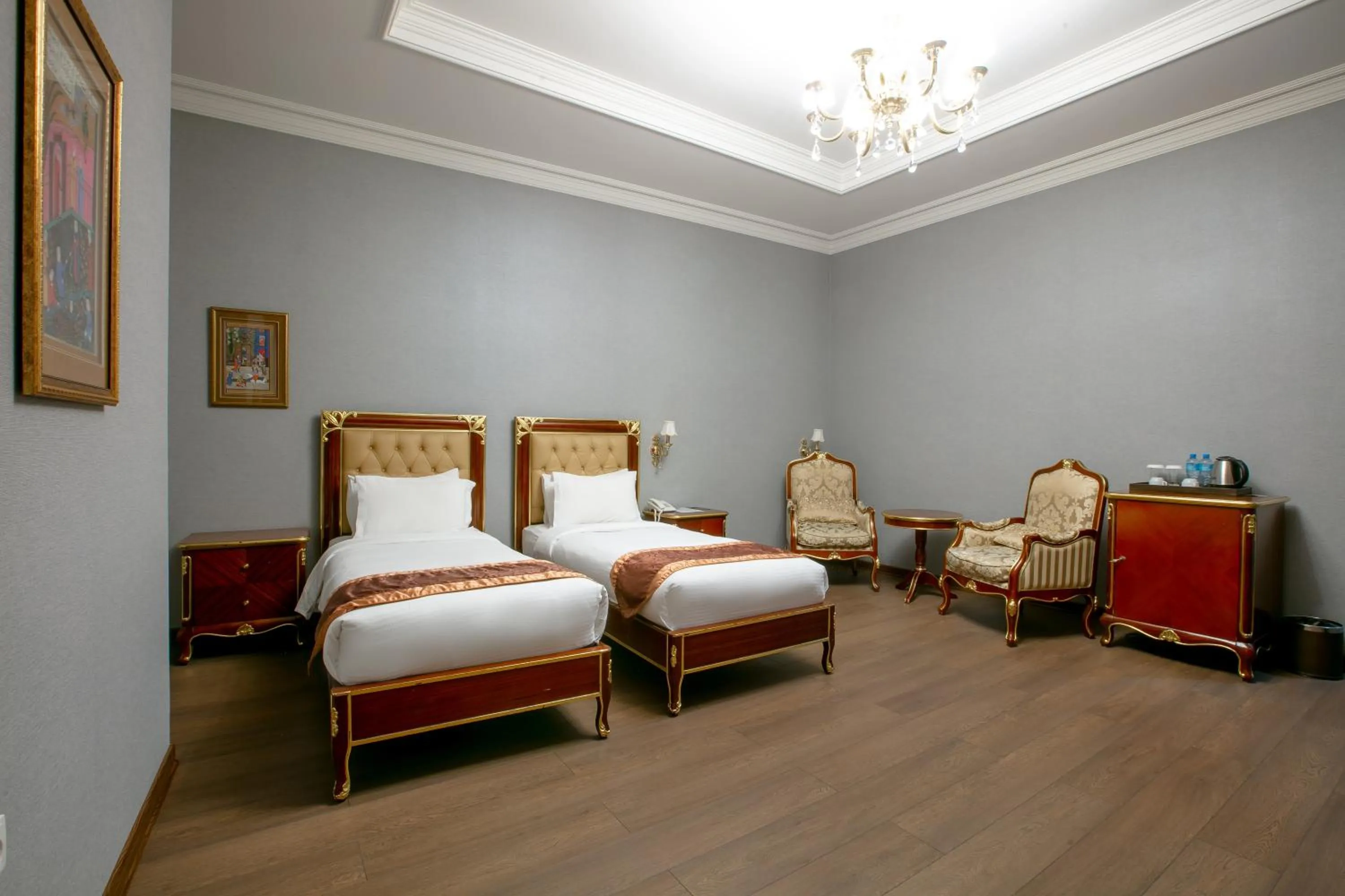 Photo of the whole room, Bed in Shah Palace Luxury Museum Hotel