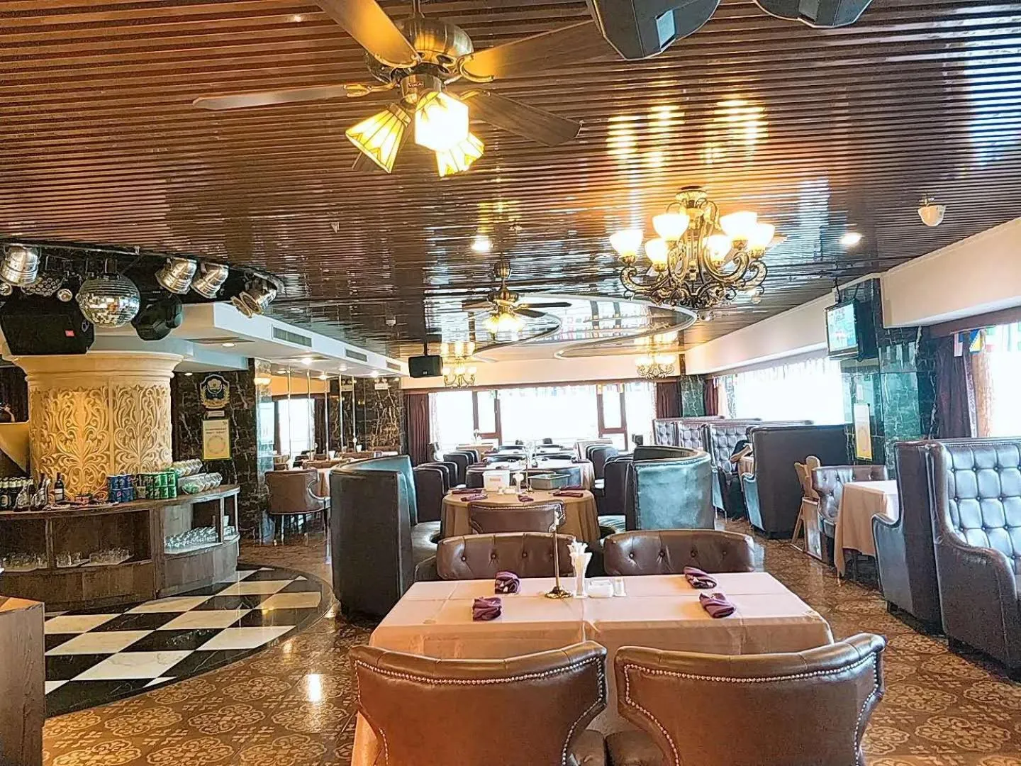 Restaurant/Places to Eat in Golden Gulf Hotel Yantai