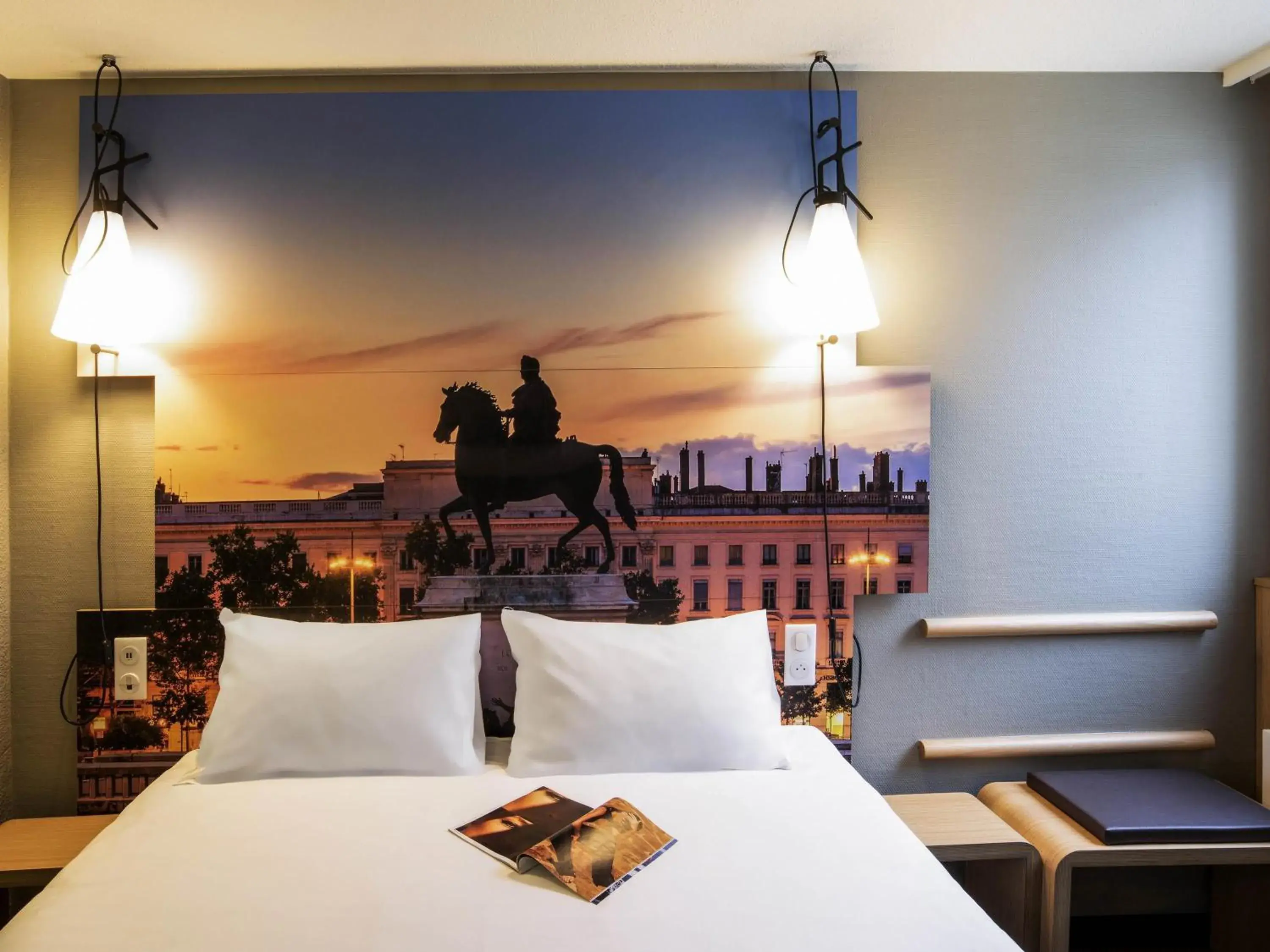 Bedroom, Bed in ibis Lyon Gerland Merieux Bedroom, Bed in ibis Lyon Gerland Merieux