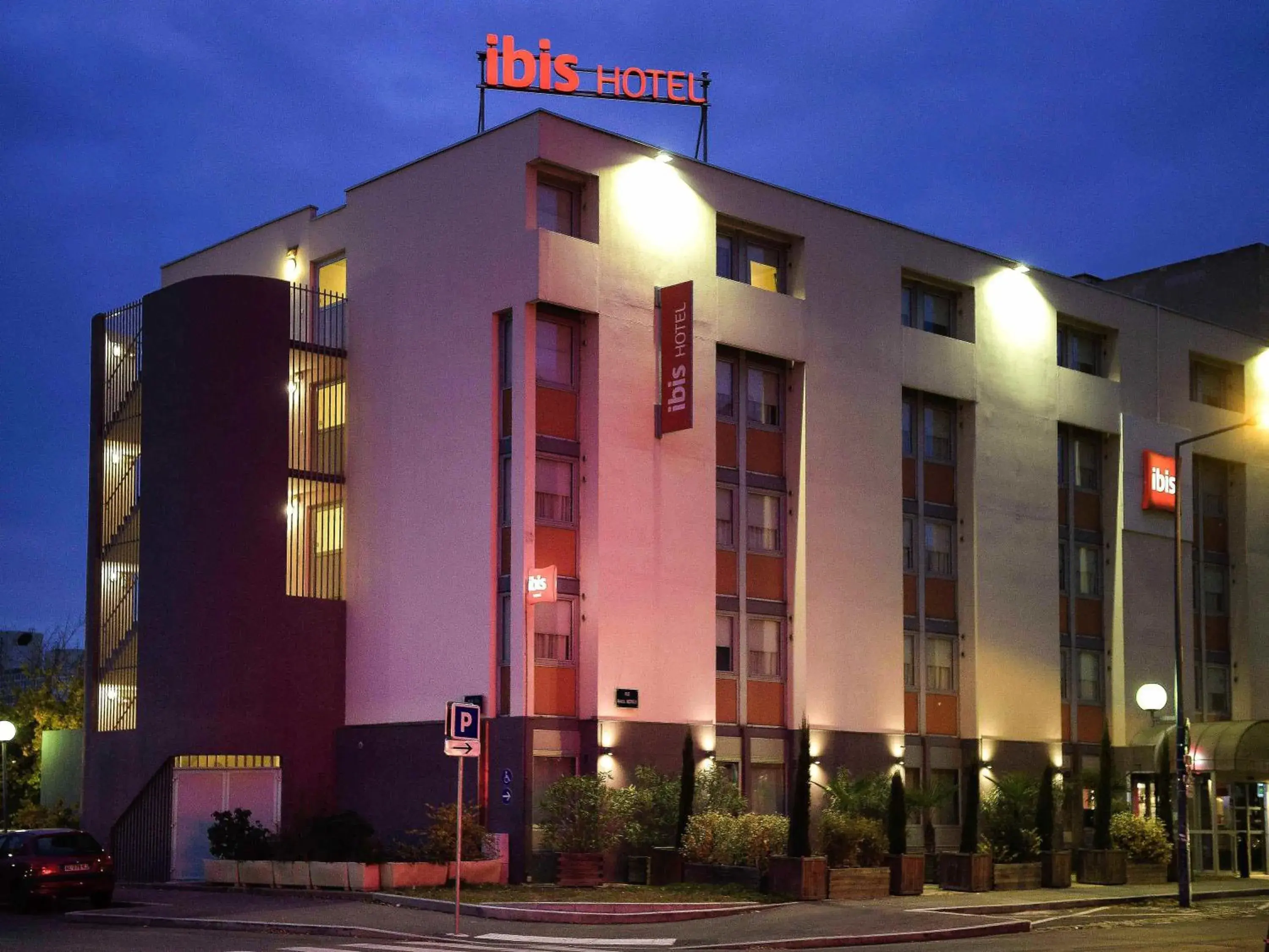 Property building in ibis Lyon Gerland Merieux Property building in ibis Lyon Gerland Merieux