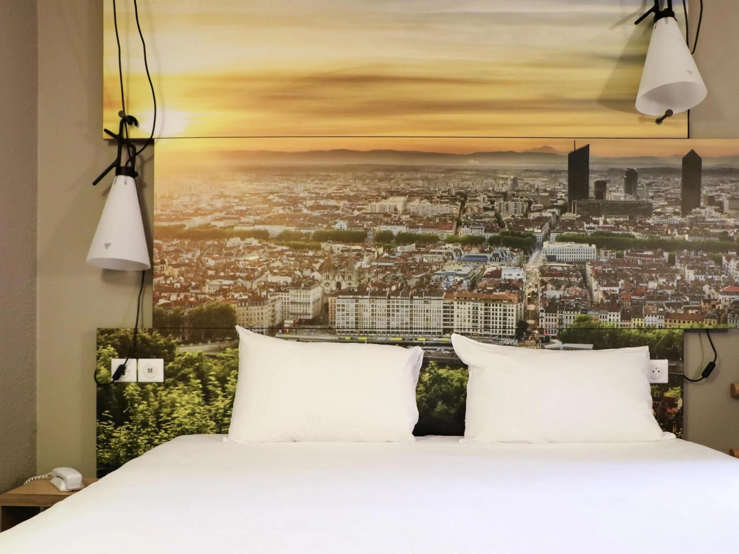 Bedroom, Bed in ibis Lyon Gerland Merieux