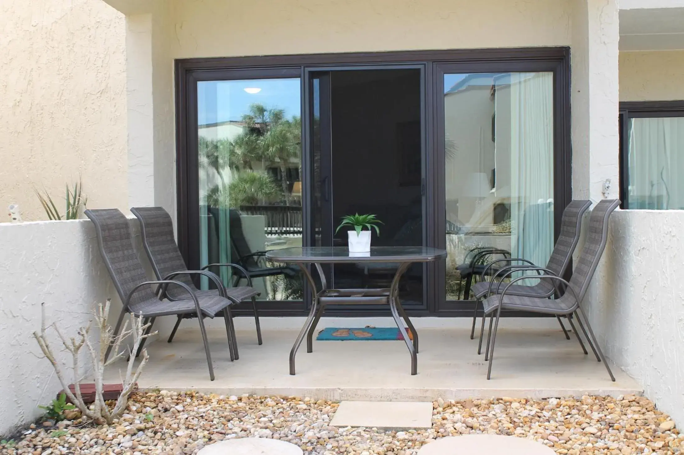 Island House F116 Island House F116