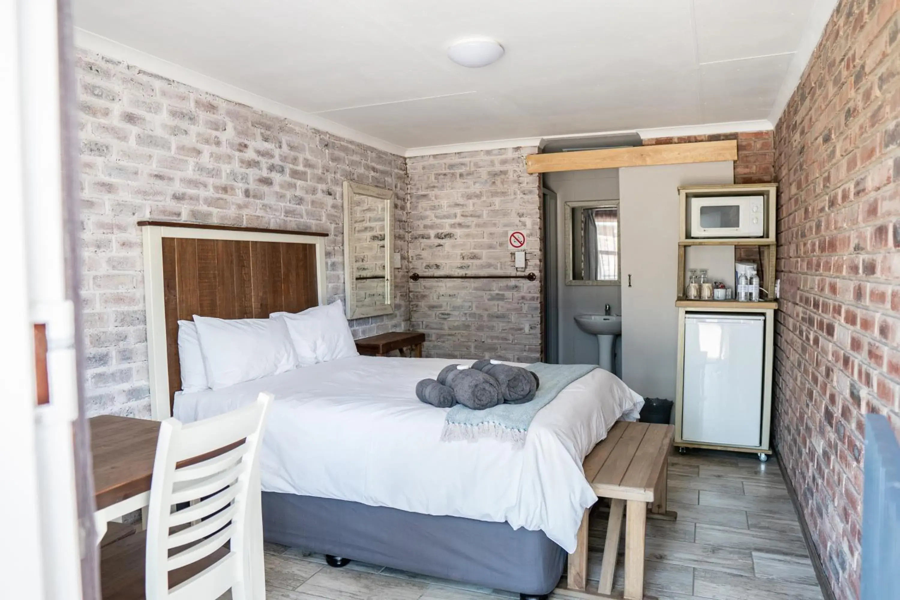 Double Room in Opstal Guestfarm Double Room in Opstal Guestfarm