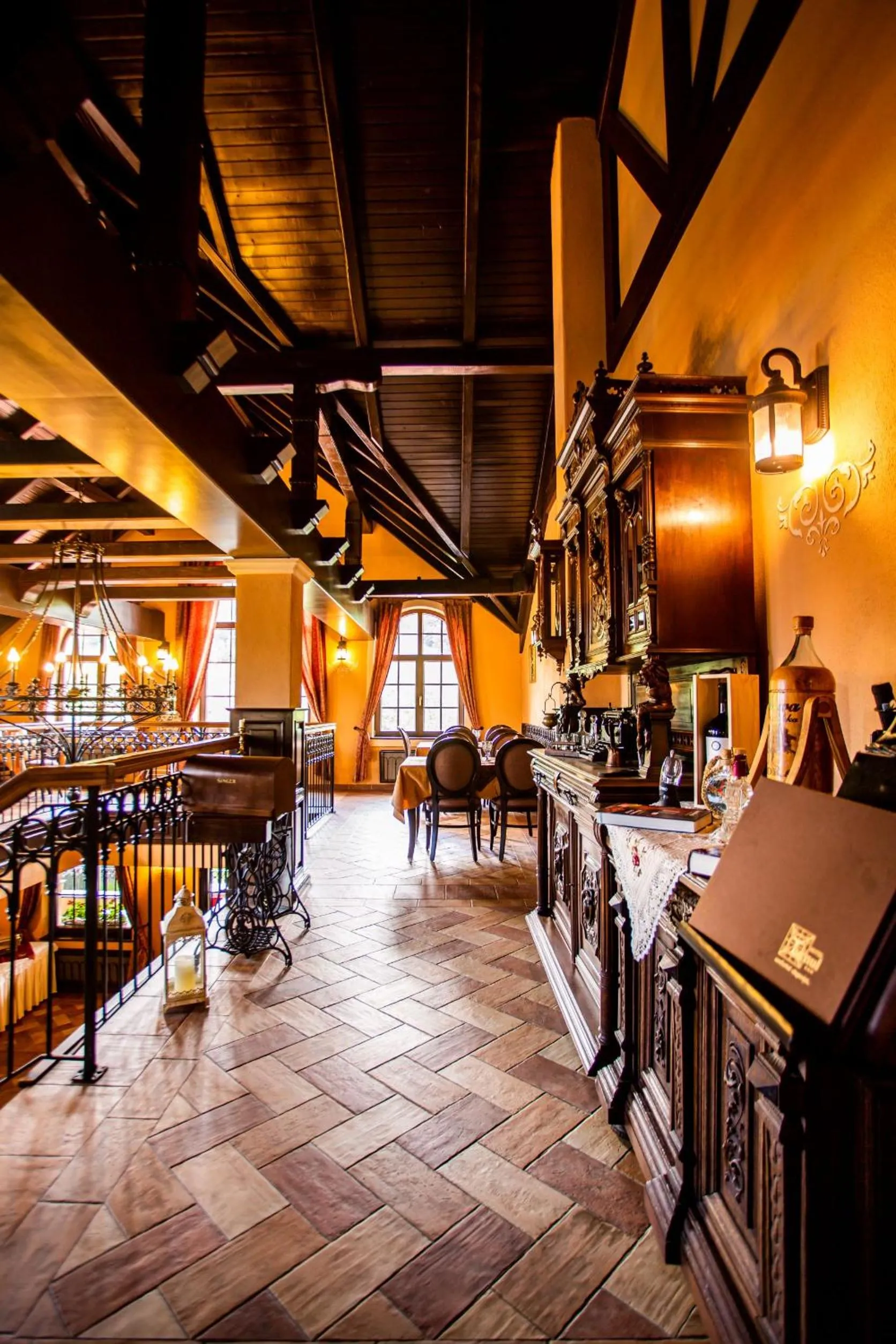 Restaurant/places to eat in Hotel Turnul