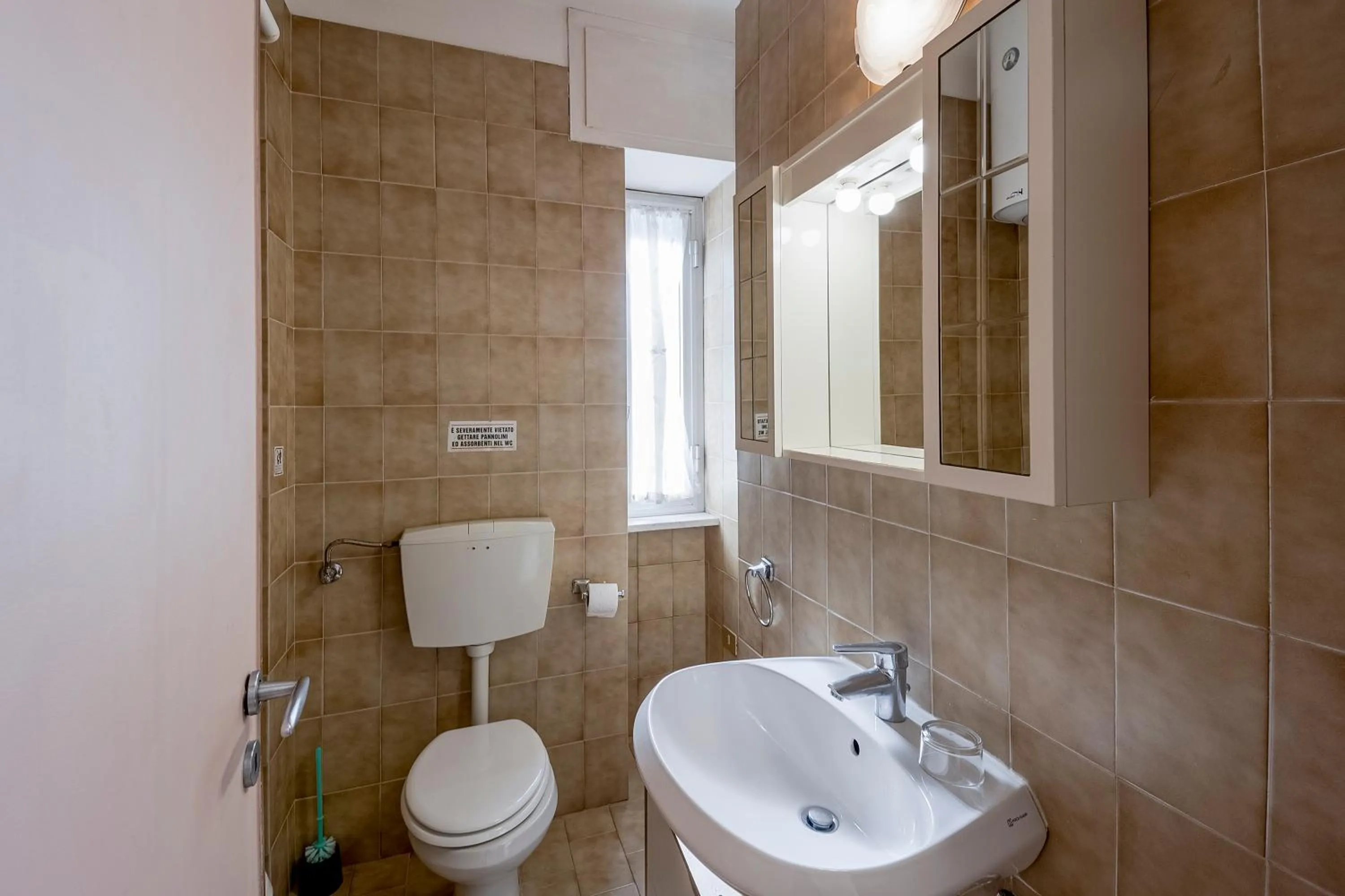 Bathroom in Loano Apartment Pool & Garden