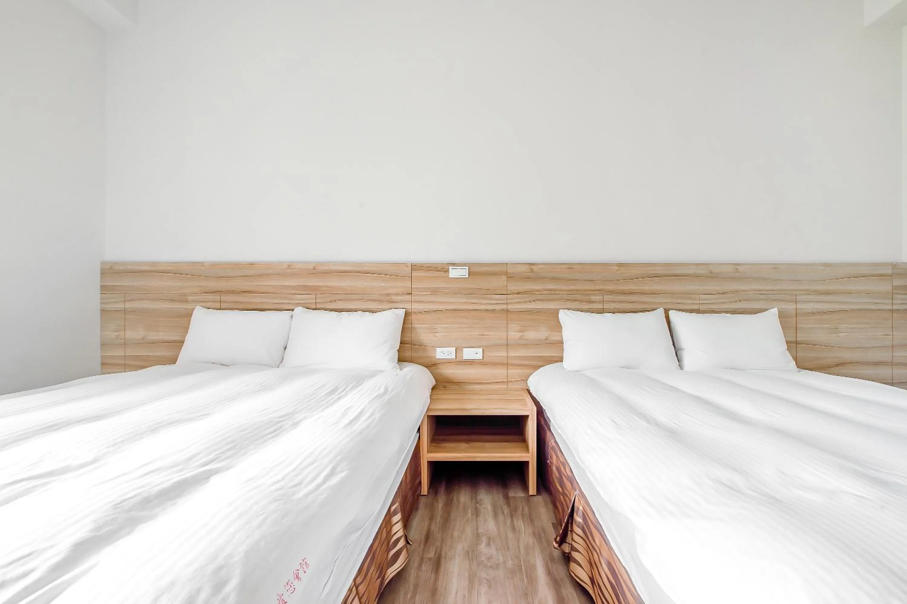 Bed in Sun Moon Lake I Love You