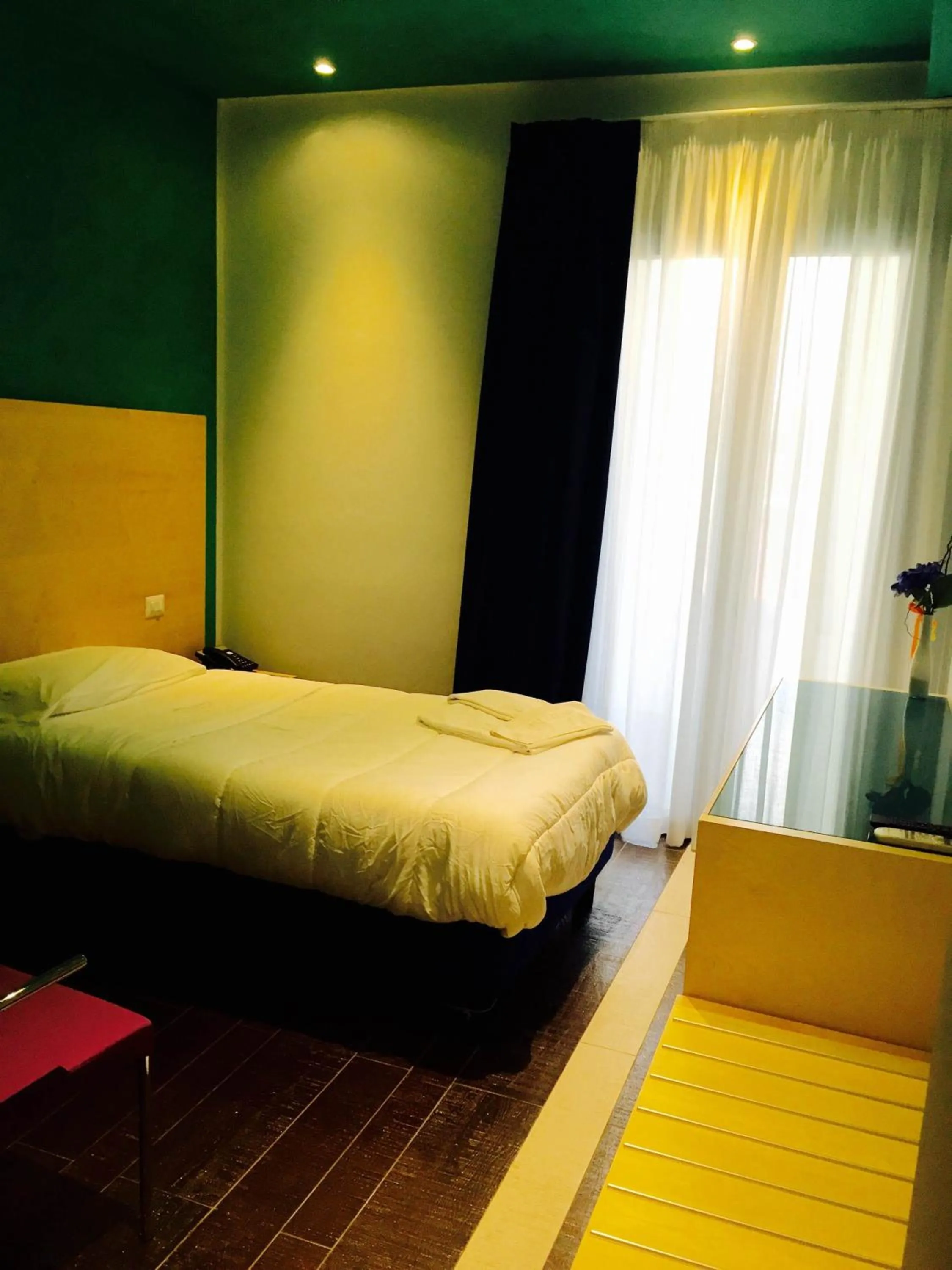 Day, Bed in Hotel Zodiaco