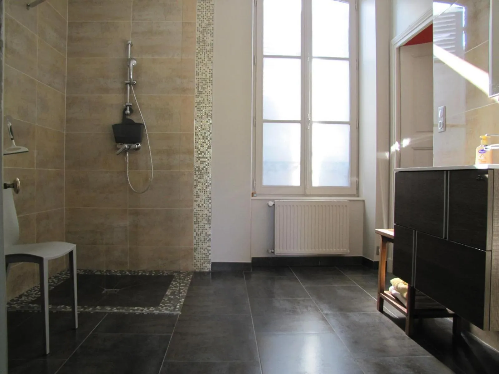 Shower in Le Clos des Roseaux