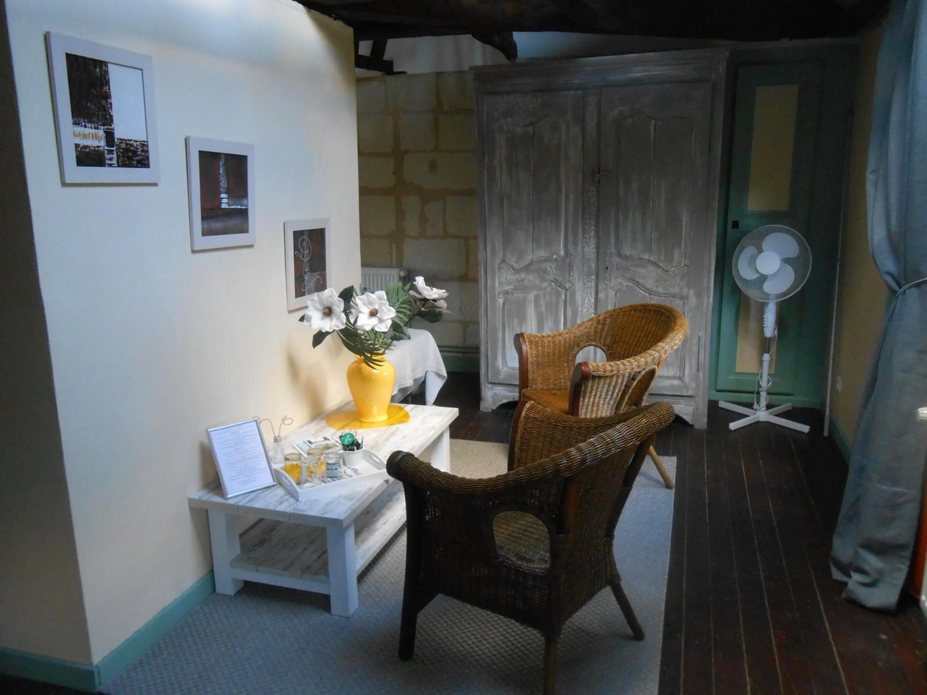 Seating area in Clos du Bois Brard B&B