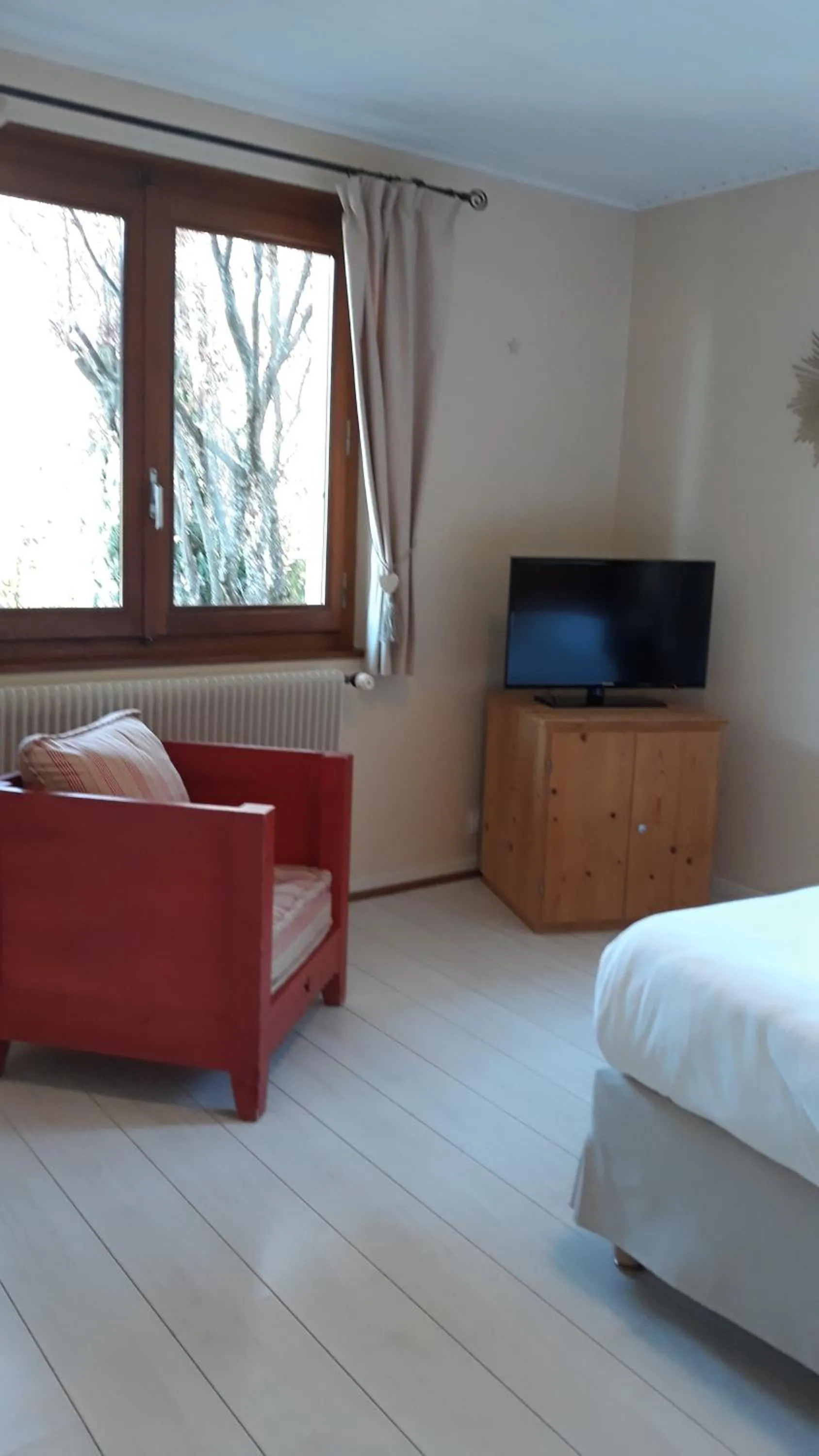 Photo of the whole room, Bed in L'Oasis