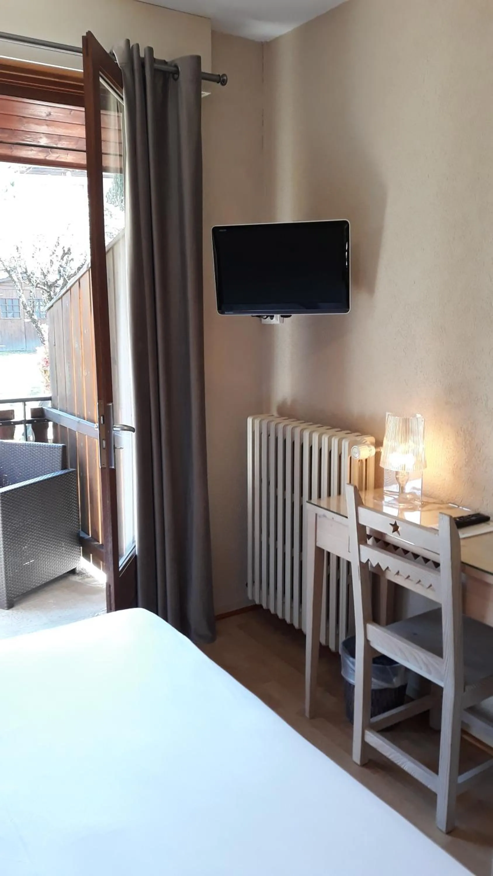 Bed in L'Oasis