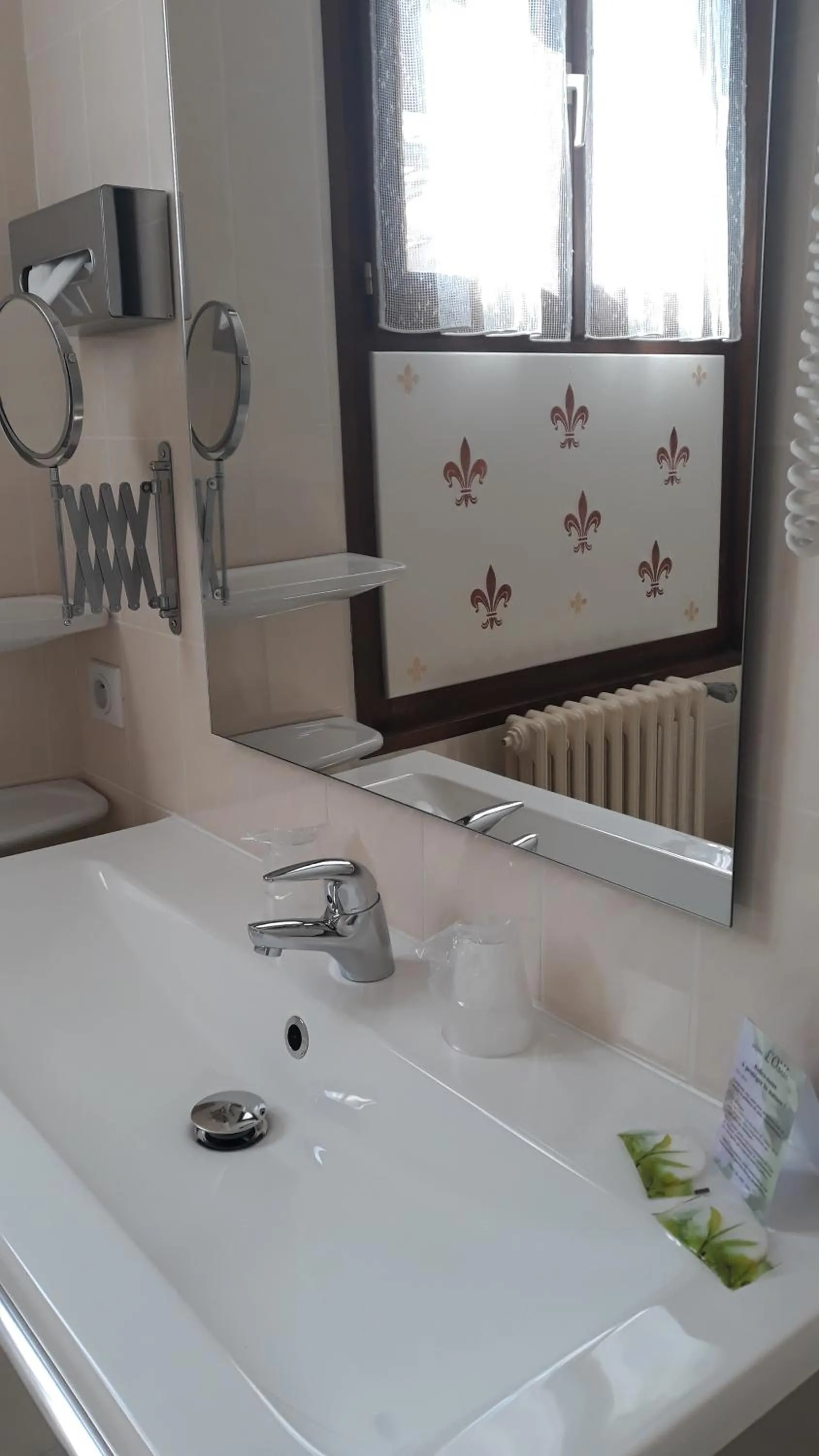 Bathroom in L'Oasis