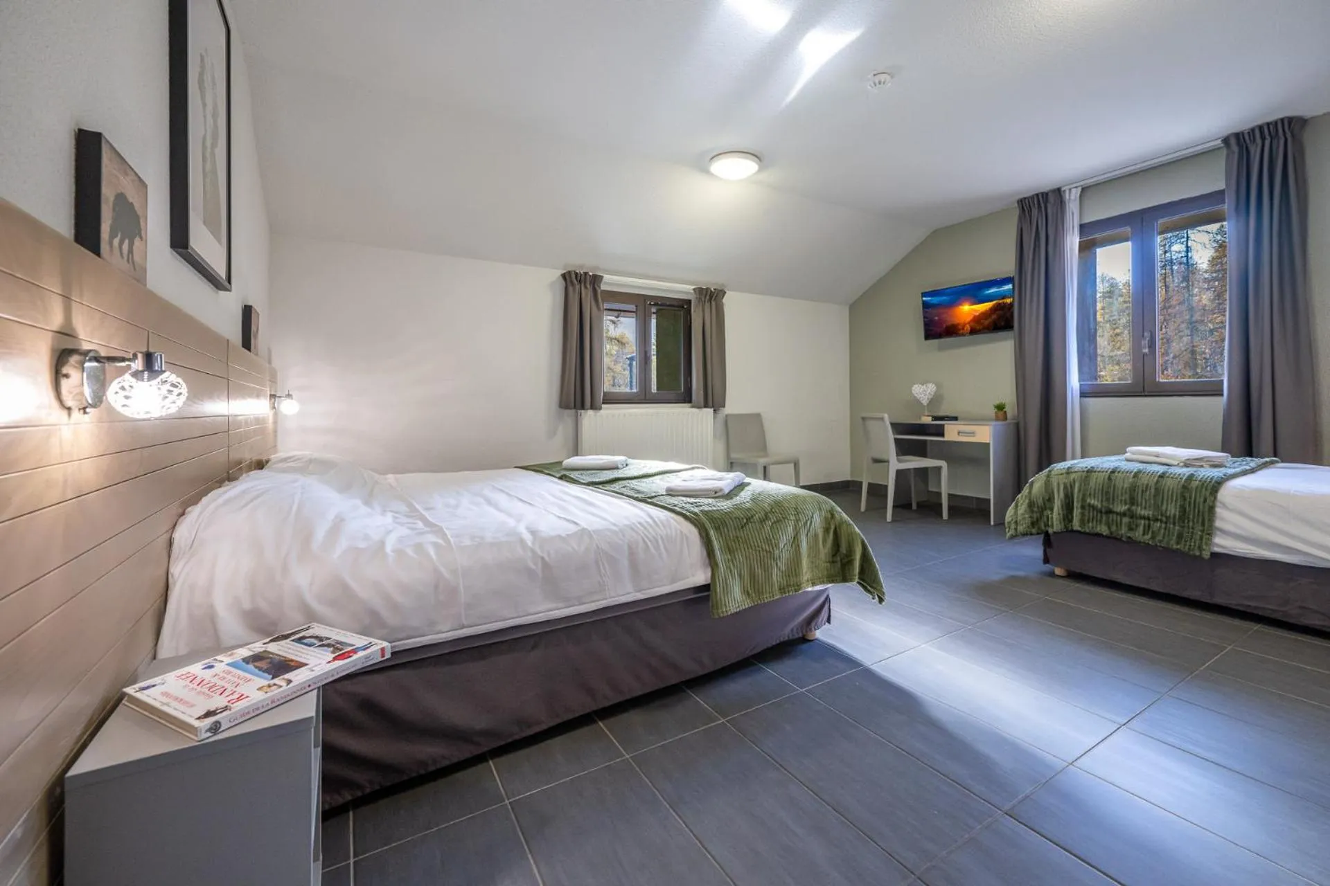 Bedroom, Bed in Auberge de la Gravière