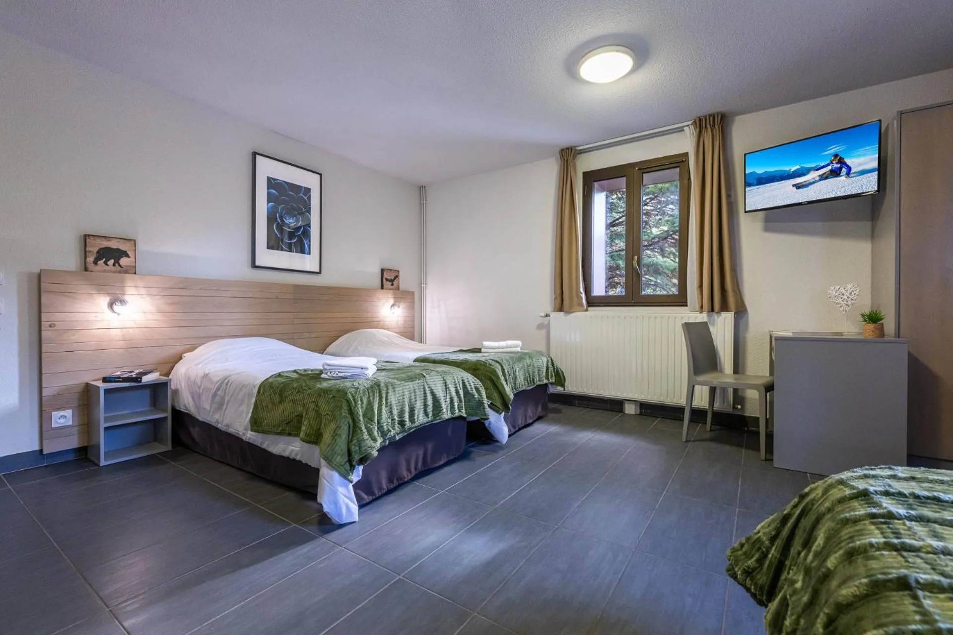 Bedroom, Bed in Auberge de la Gravière