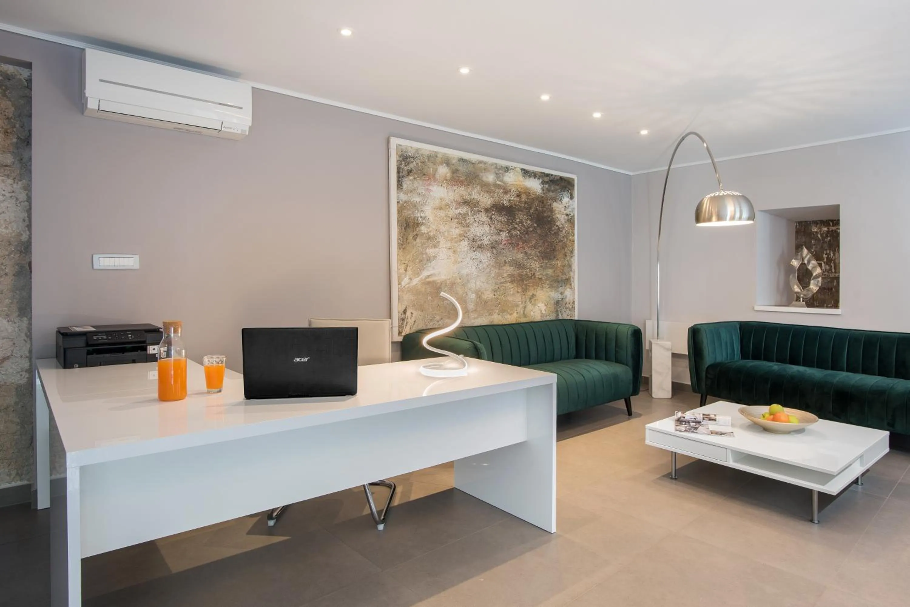 Boutique Rooms Mirabilis