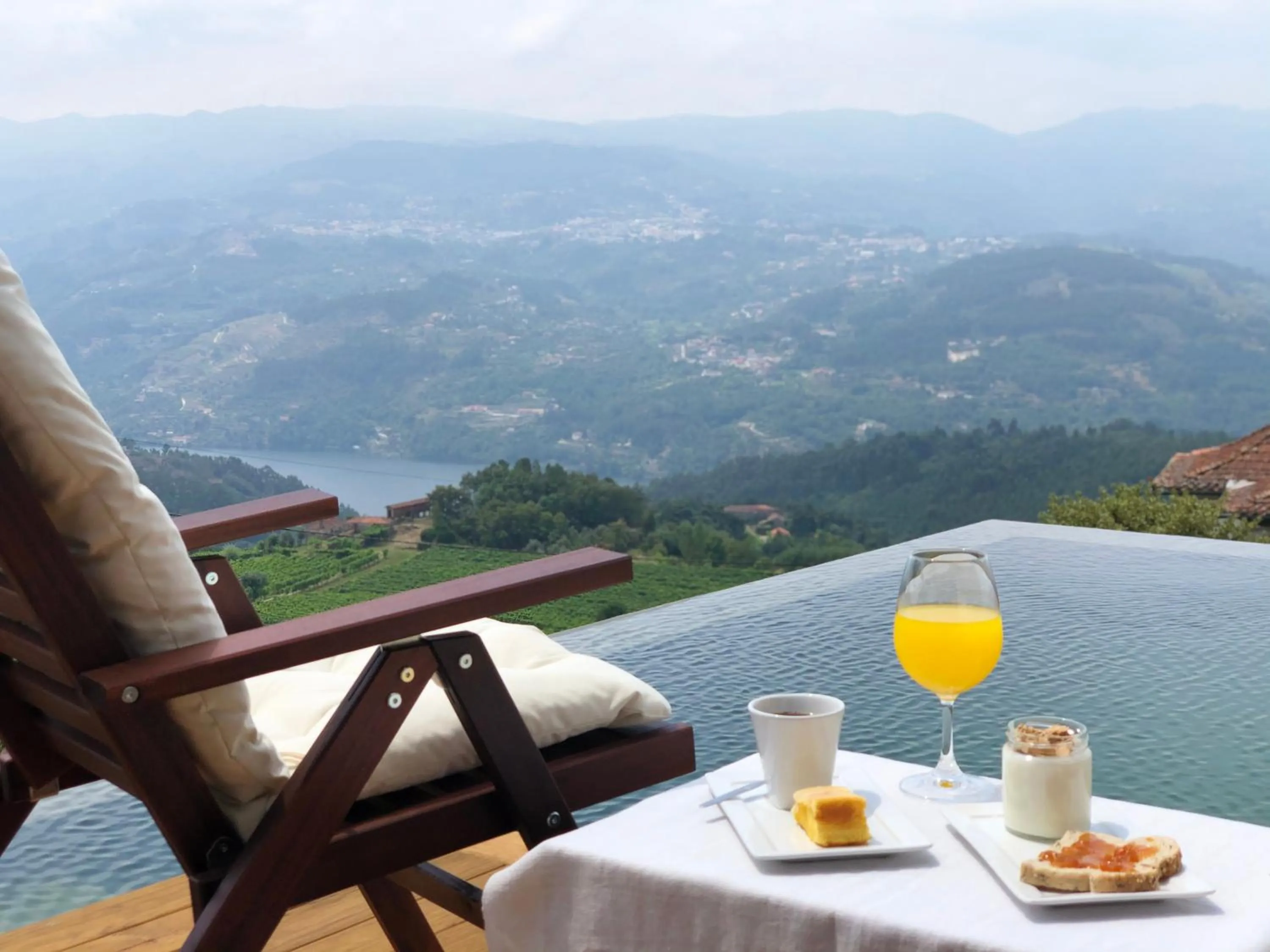 Property building in BHDouro