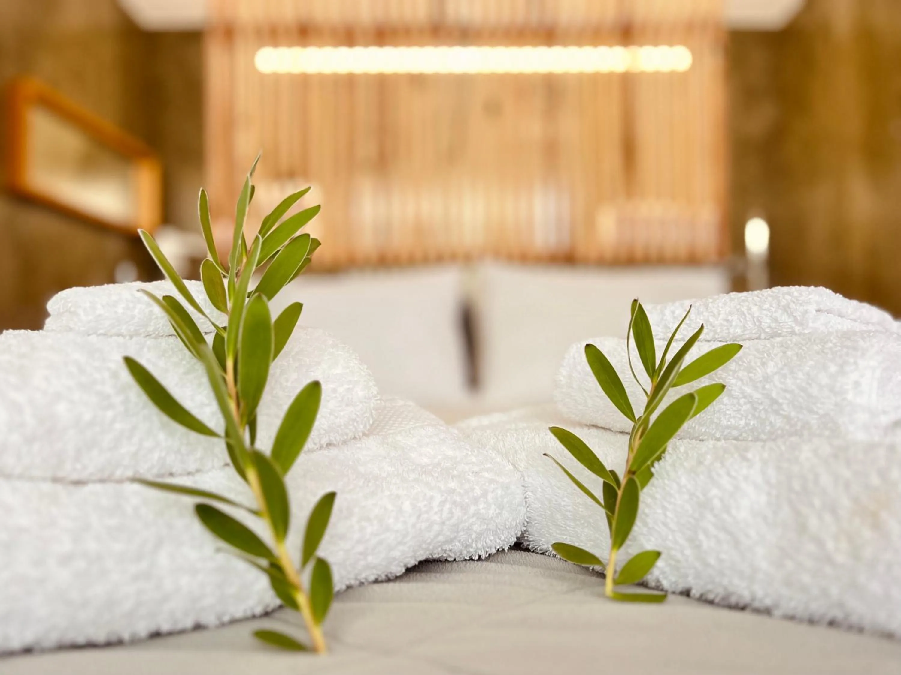 towels, Bed in BHDouro