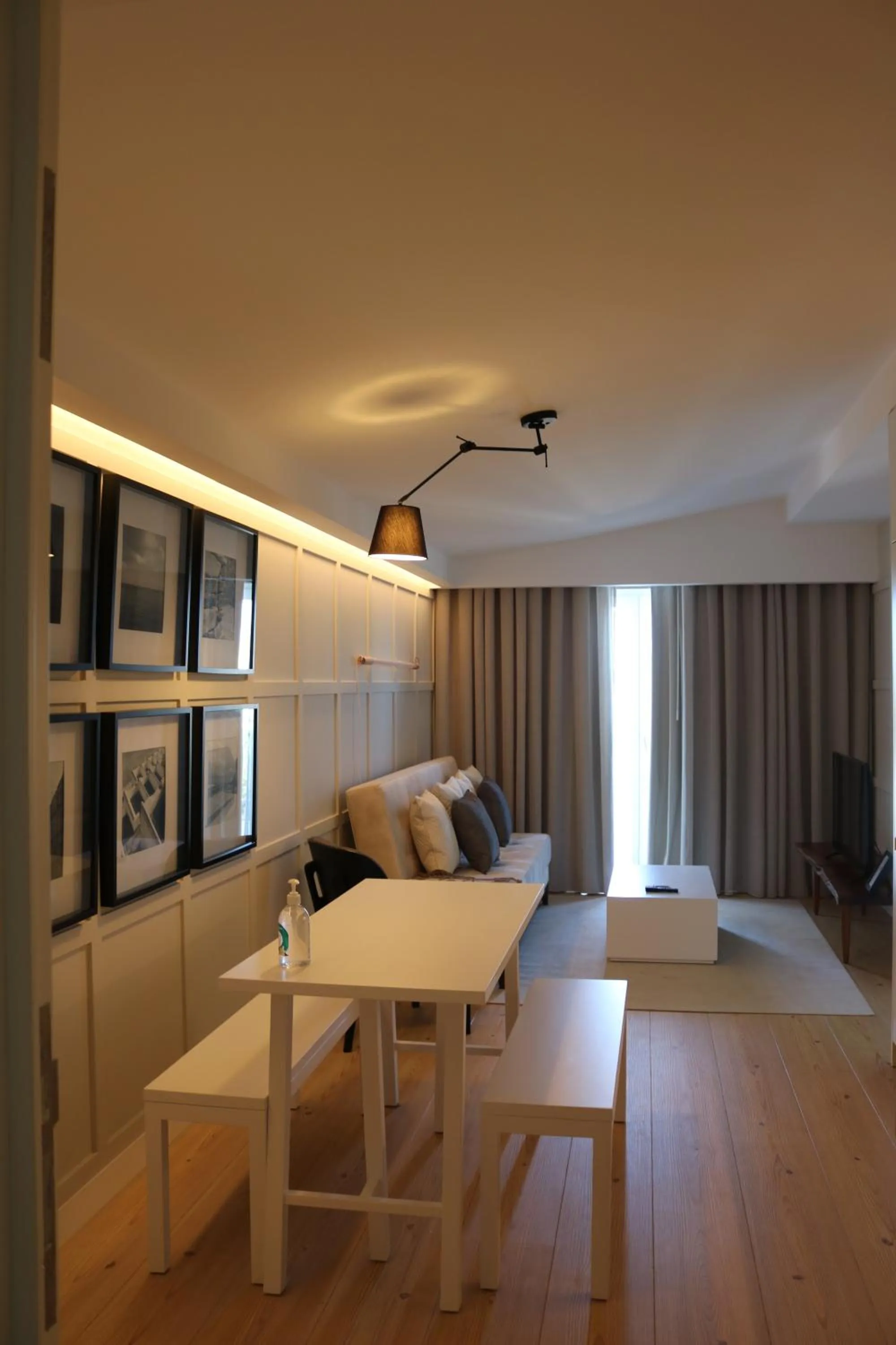 Living room, Bed in Villa Graça -Hostels and Apartments