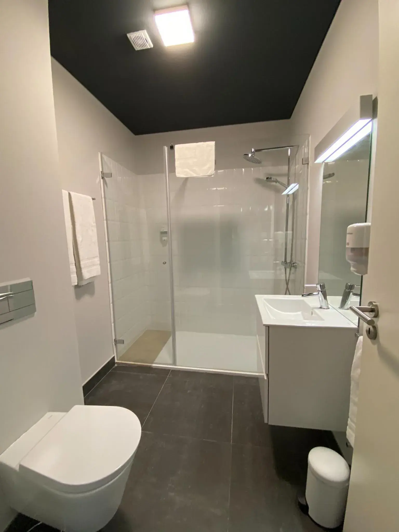 Twin Room in Villa Graça -Hostels and Apartments Twin Room in Villa Graça -Hostels and Apartments