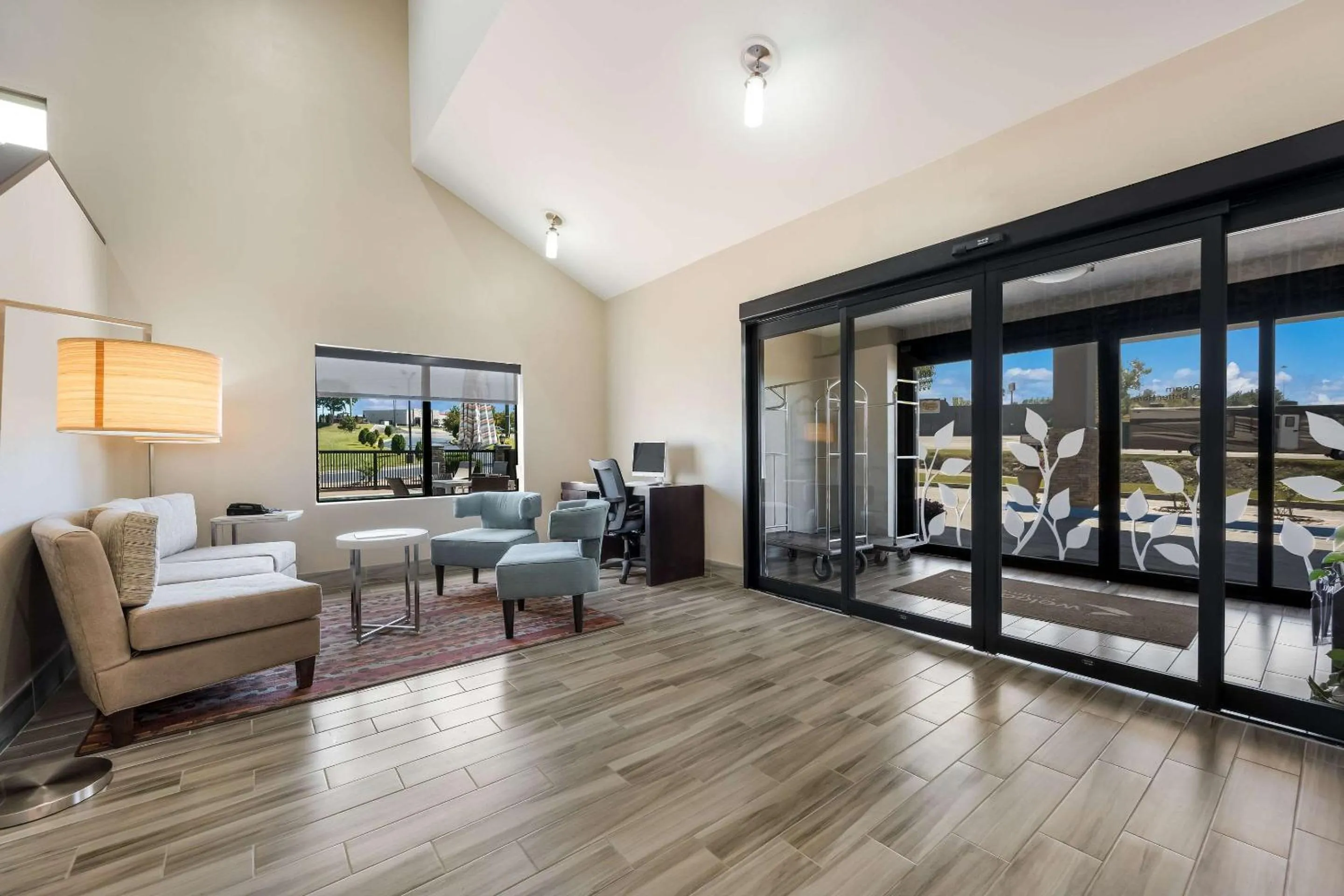 Lobby or reception in Sleep Inn & Suites Cullman I-65 exit 310