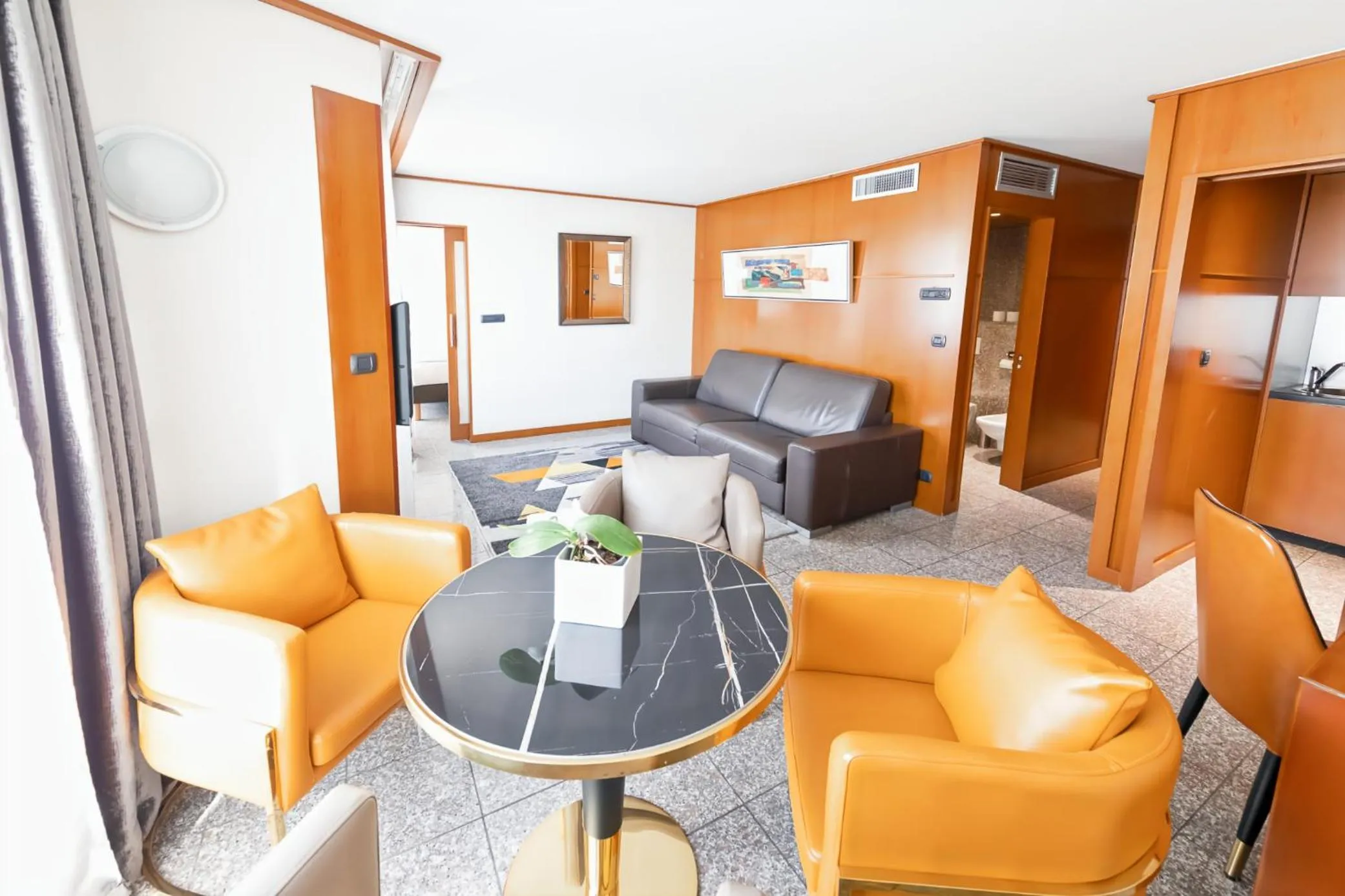 TV and multimedia in Goldstar Apartments & Suites