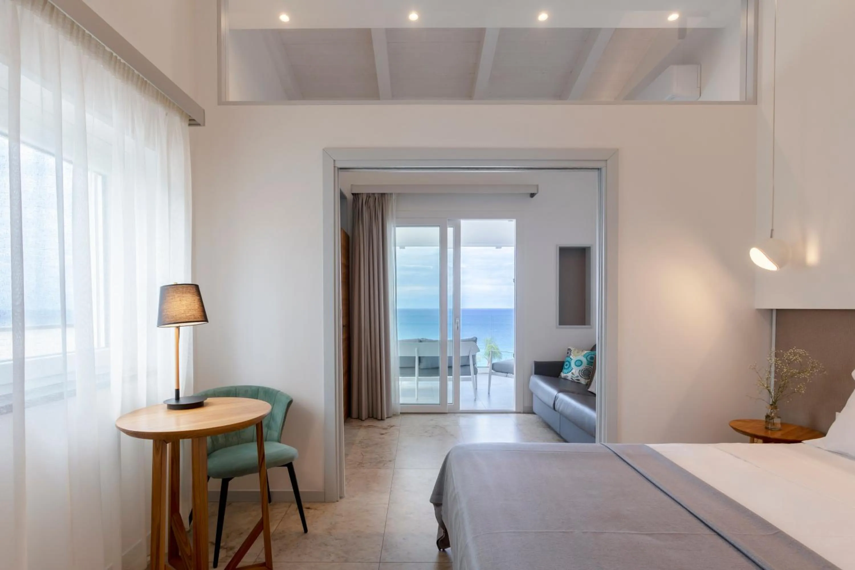 Photo of the whole room, Bed in Midenza Seaside & Nature Retreat