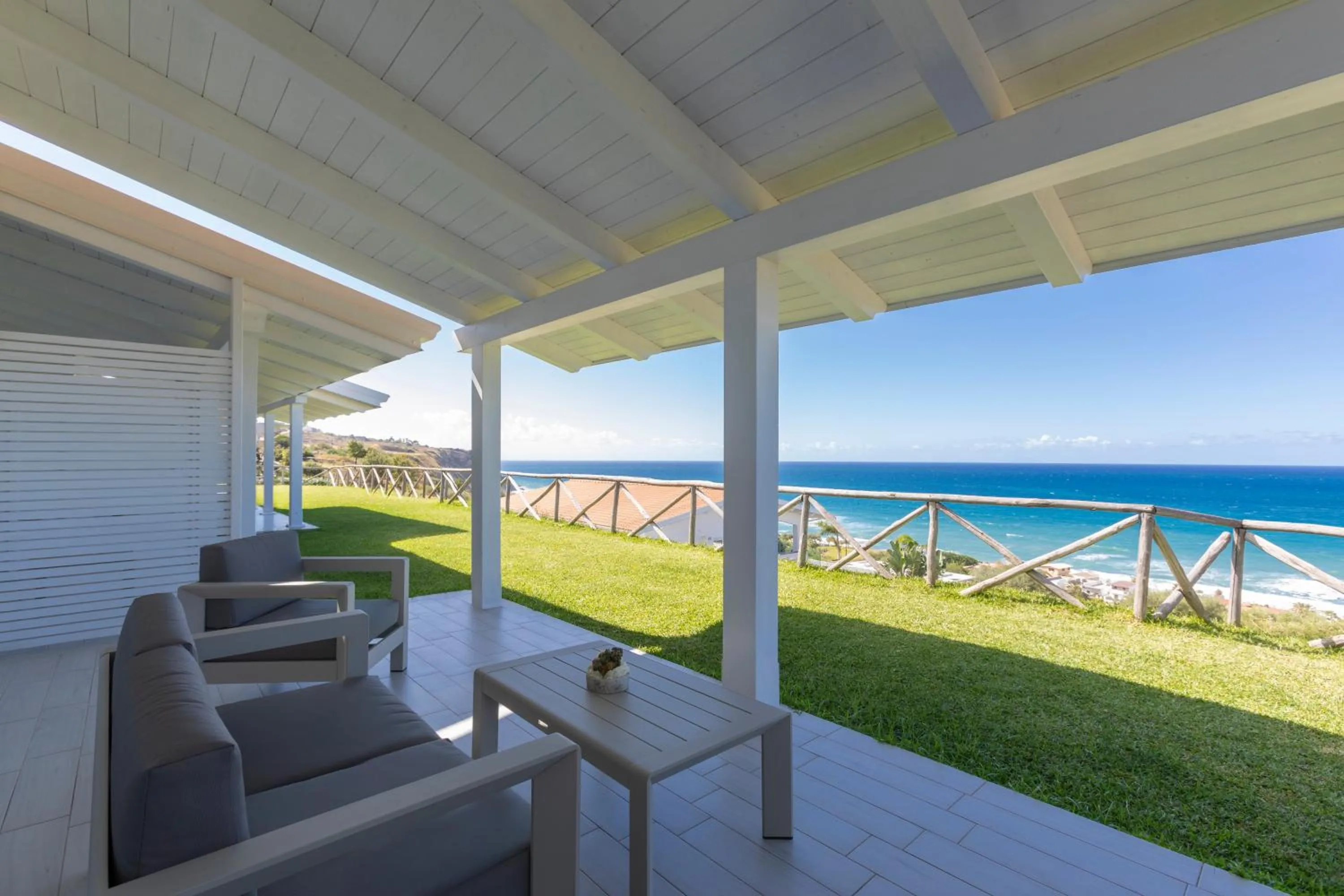 Patio in Midenza Seaside & Nature Retreat