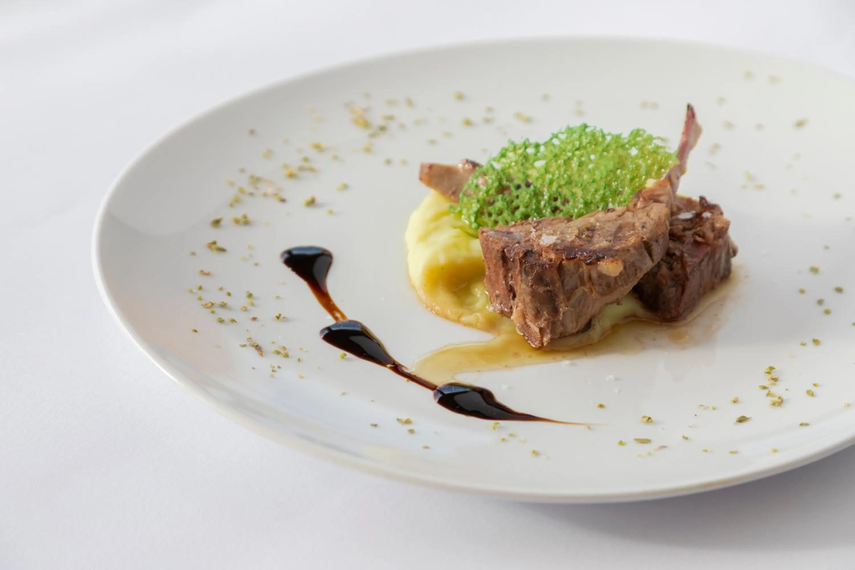 Restaurant/places to eat in Midenza Seaside & Nature Retreat