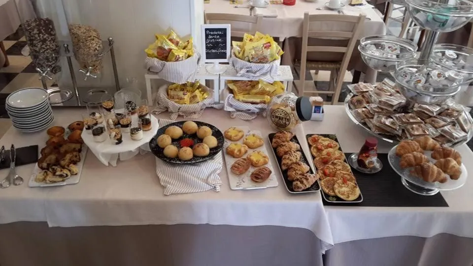 Restaurant/places to eat in Hotel Marietta