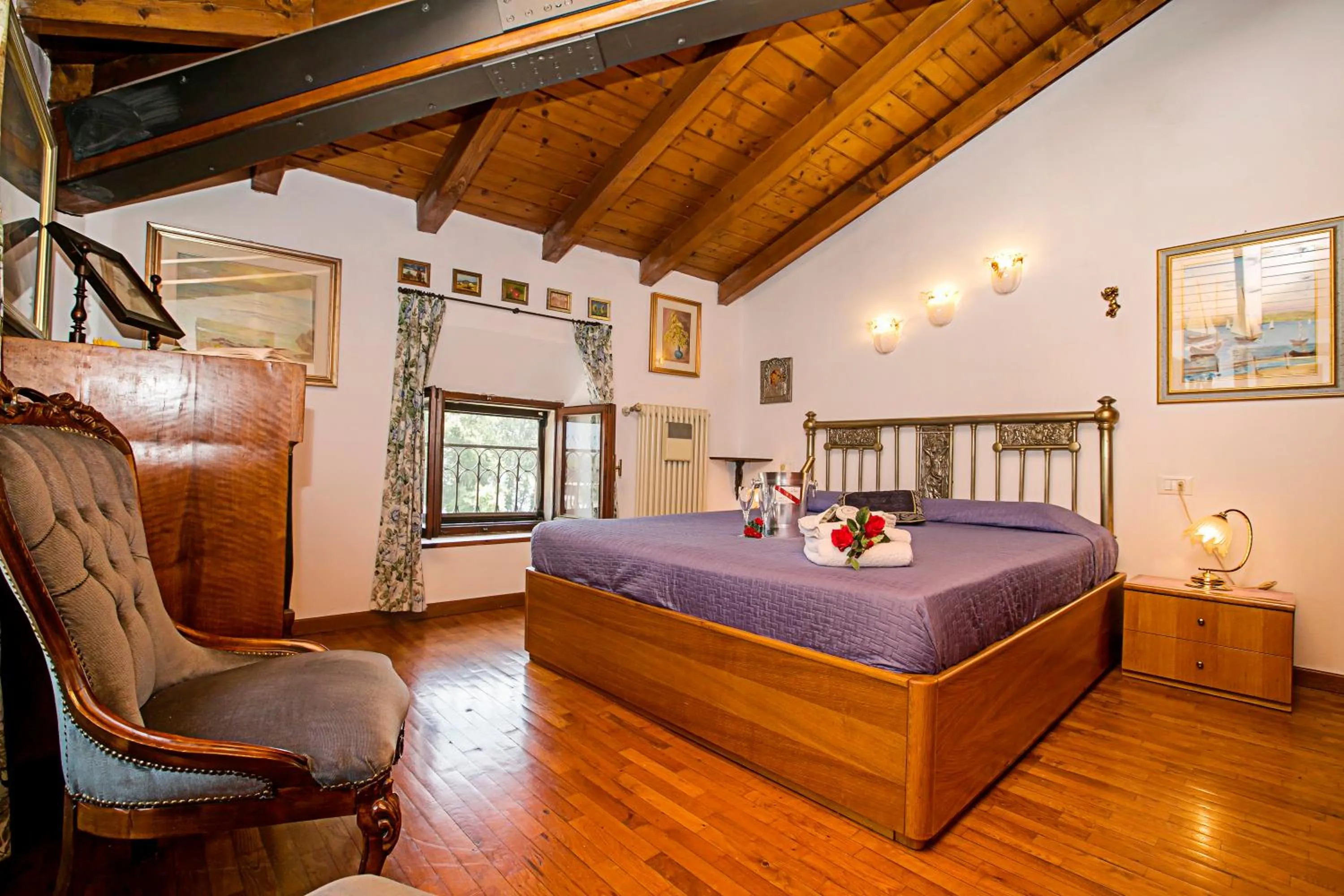 Bedroom, Bed in Residenza Rocca del Lago 2 - Happy Rentals