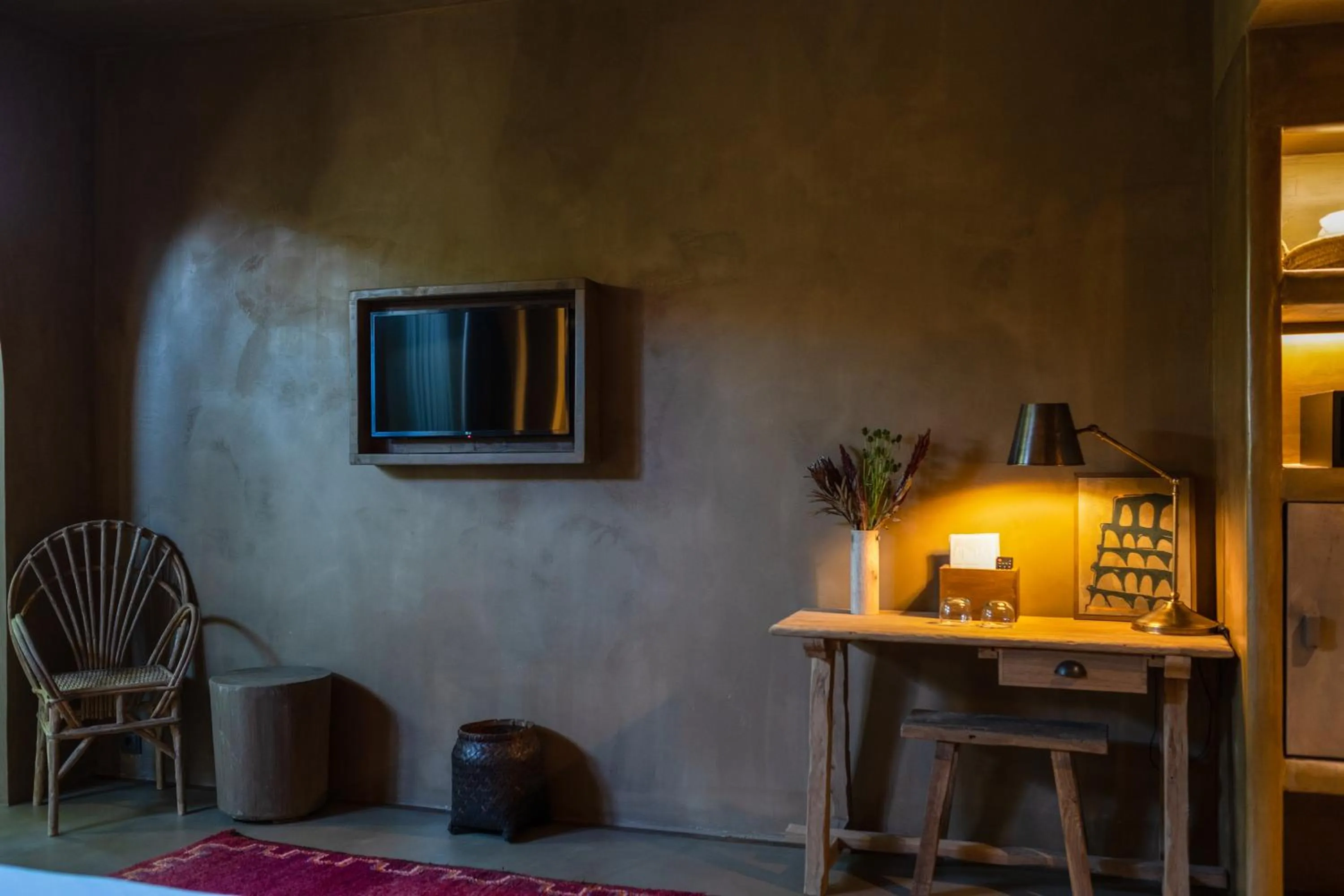 TV and multimedia in Life Gallery Hotel & Spa