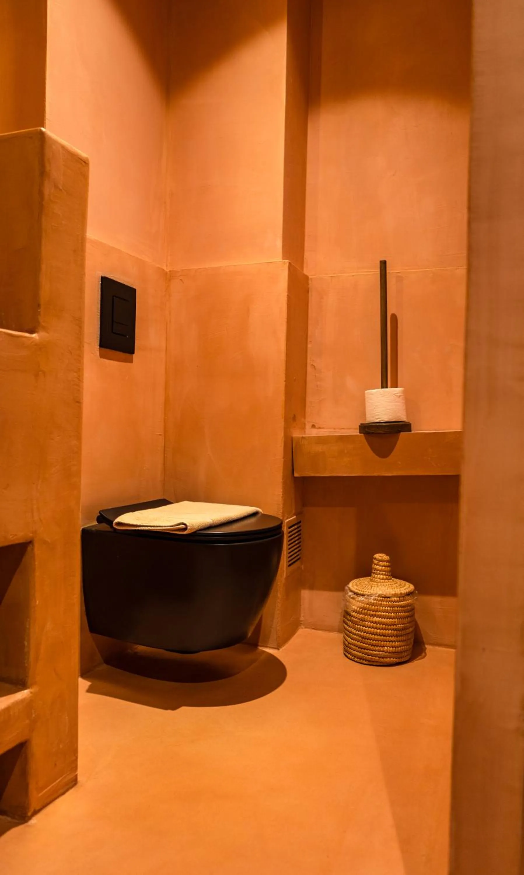 Toilet in Life Gallery Hotel & Spa