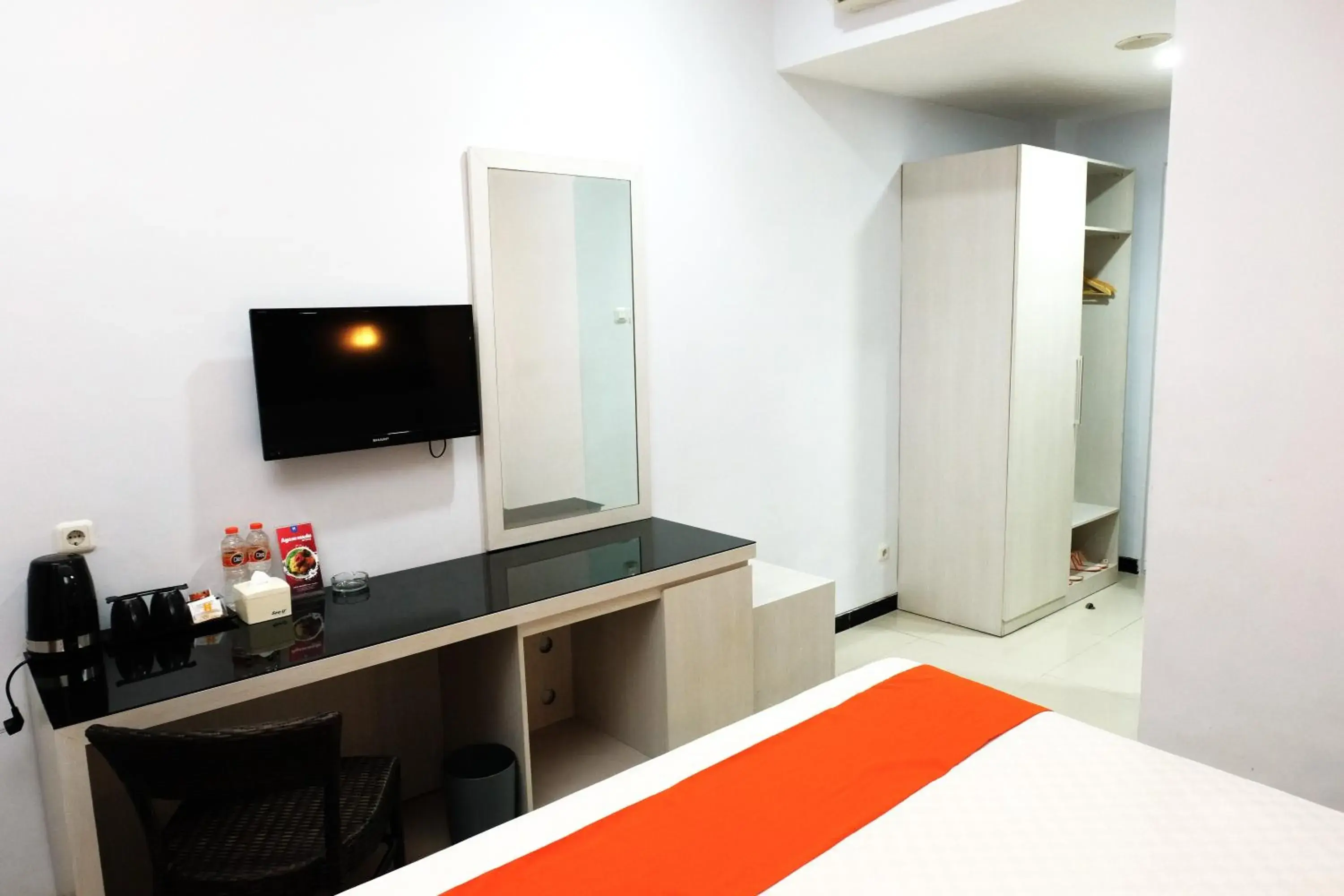 Bed in Halogen Hotel Airport Surabaya Bed in Halogen Hotel Airport Surabaya