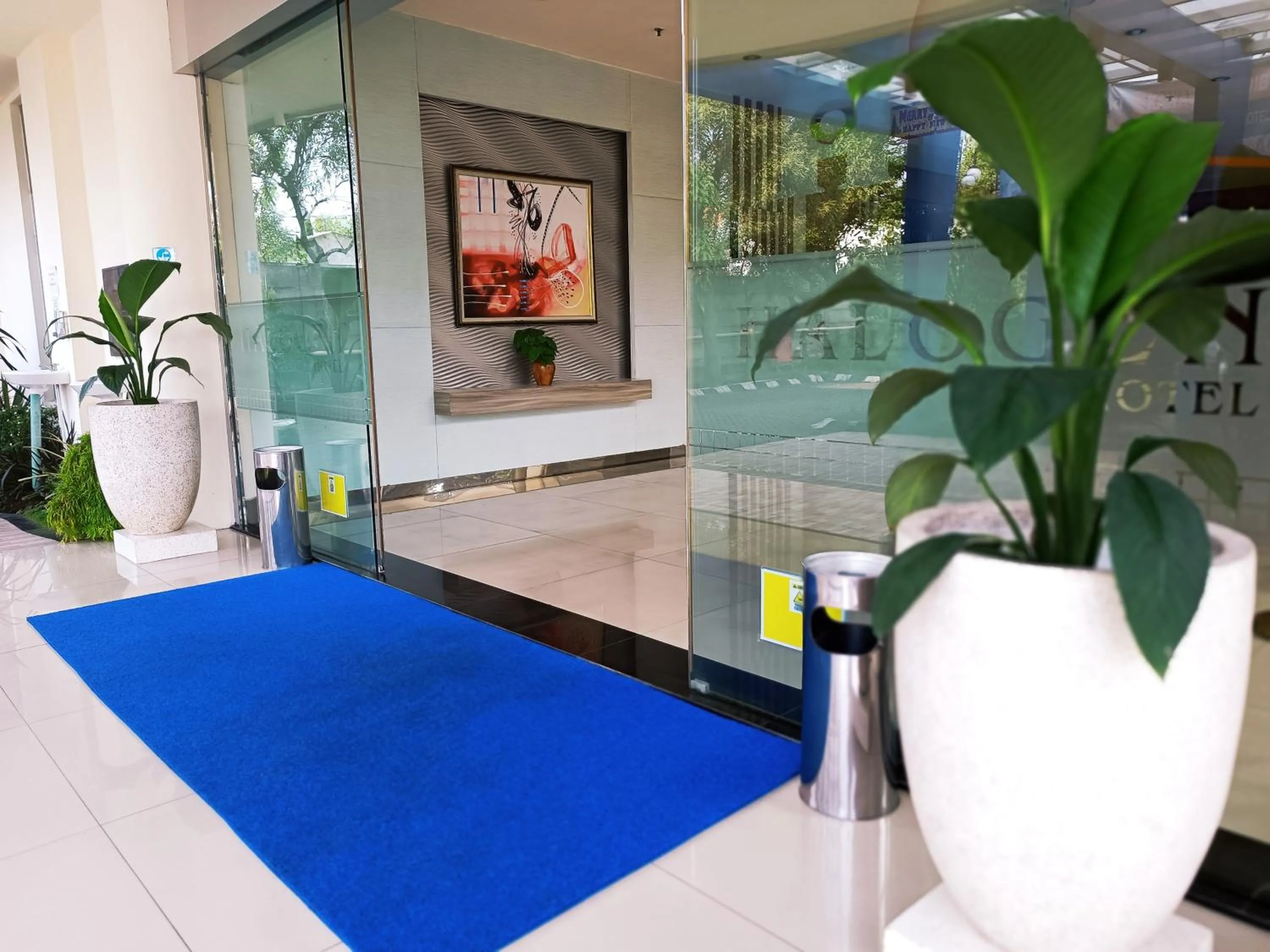 Halogen Hotel Airport Surabaya