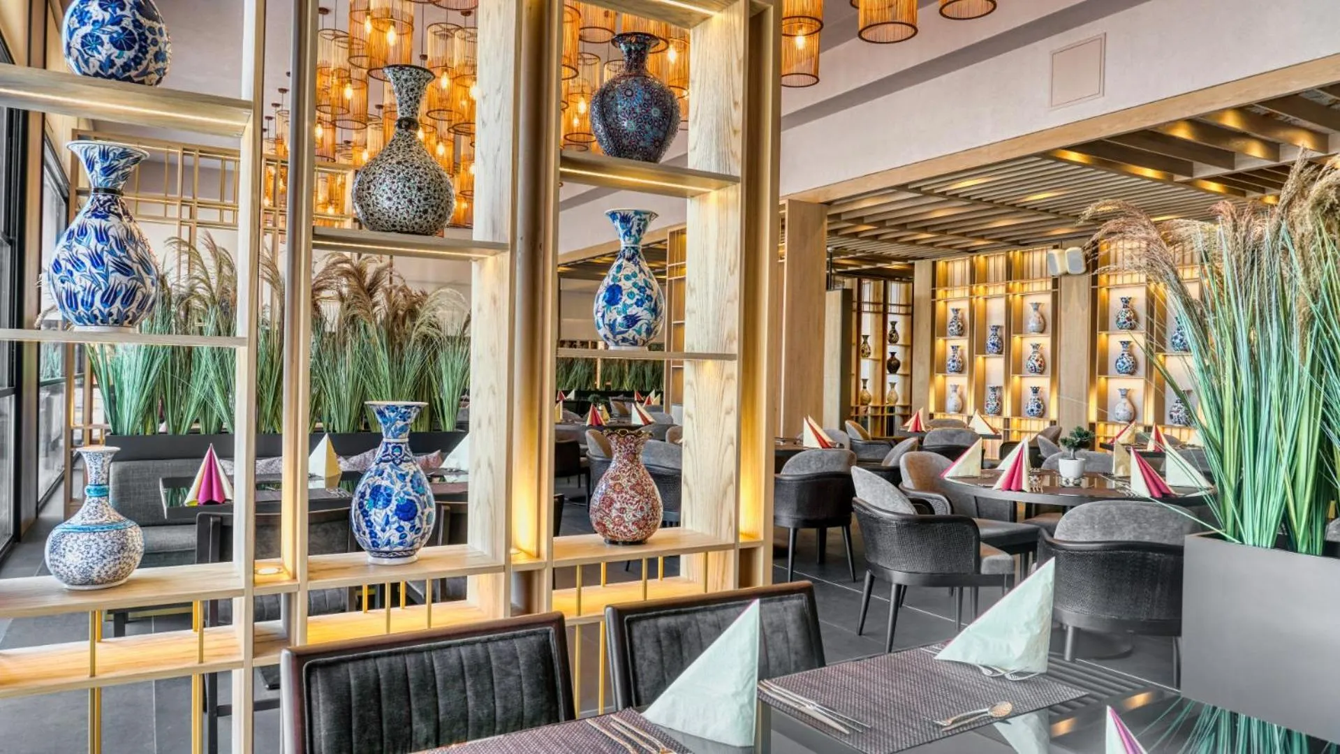 Restaurant/places to eat in DIT Majestic Beach Resort