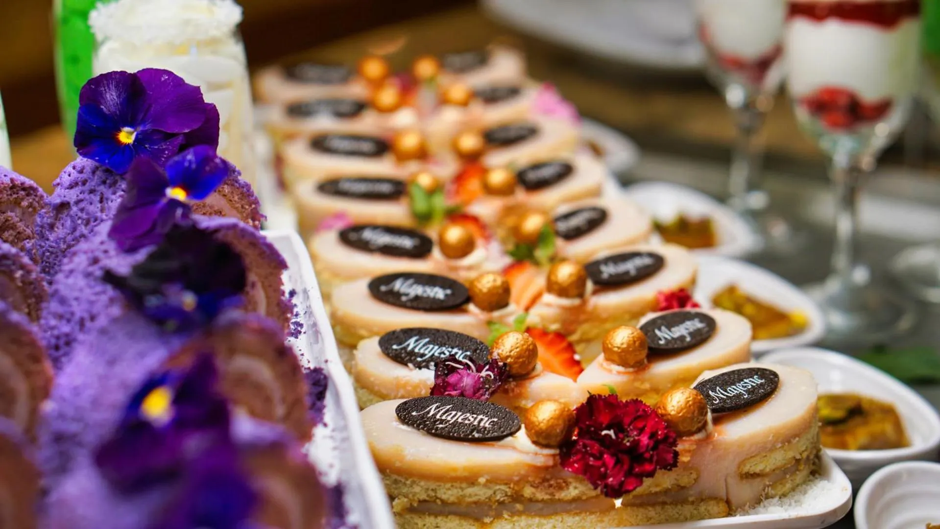 Restaurant/places to eat in DIT Majestic Beach Resort