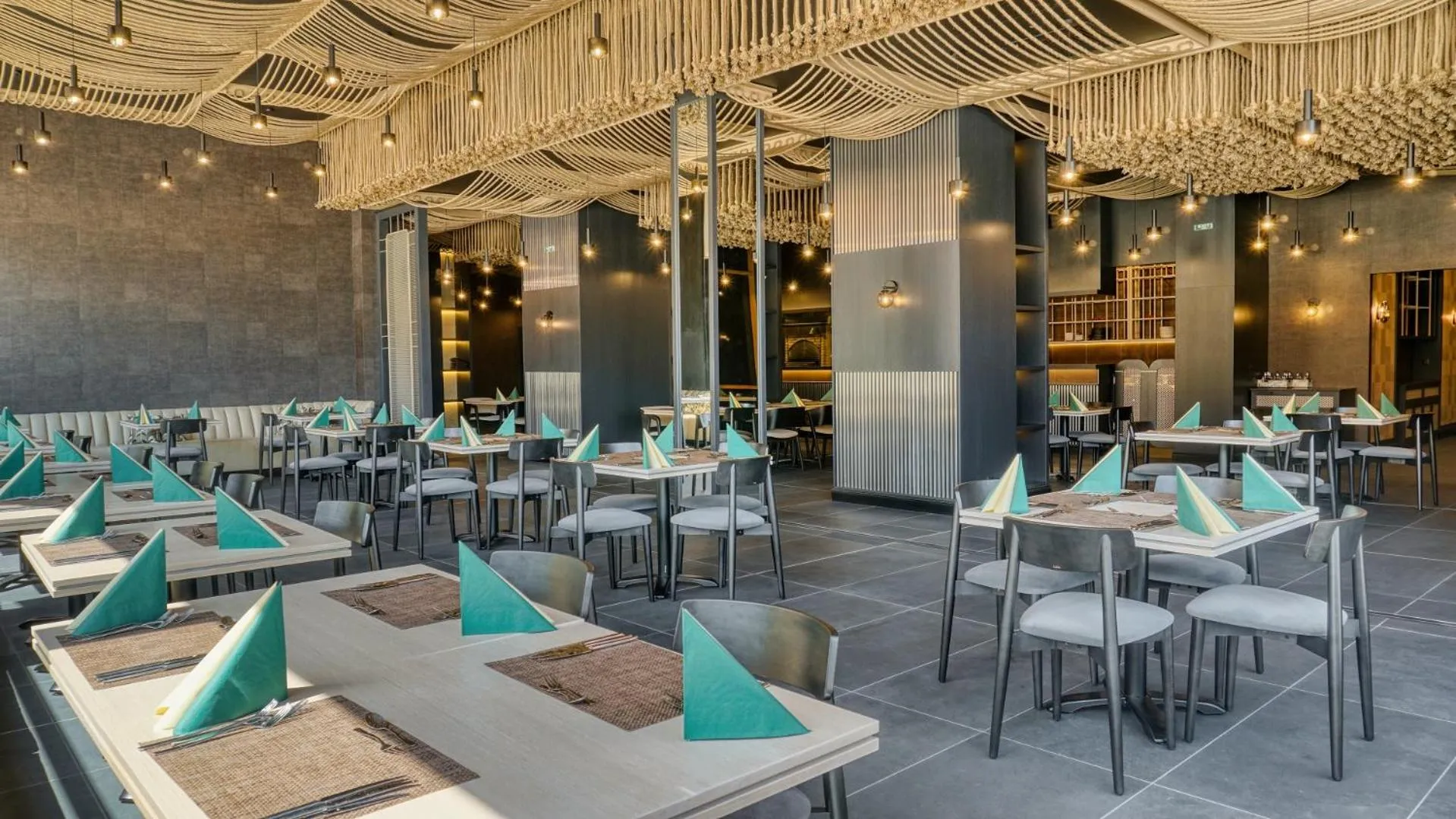 Restaurant/places to eat in DIT Majestic Beach Resort