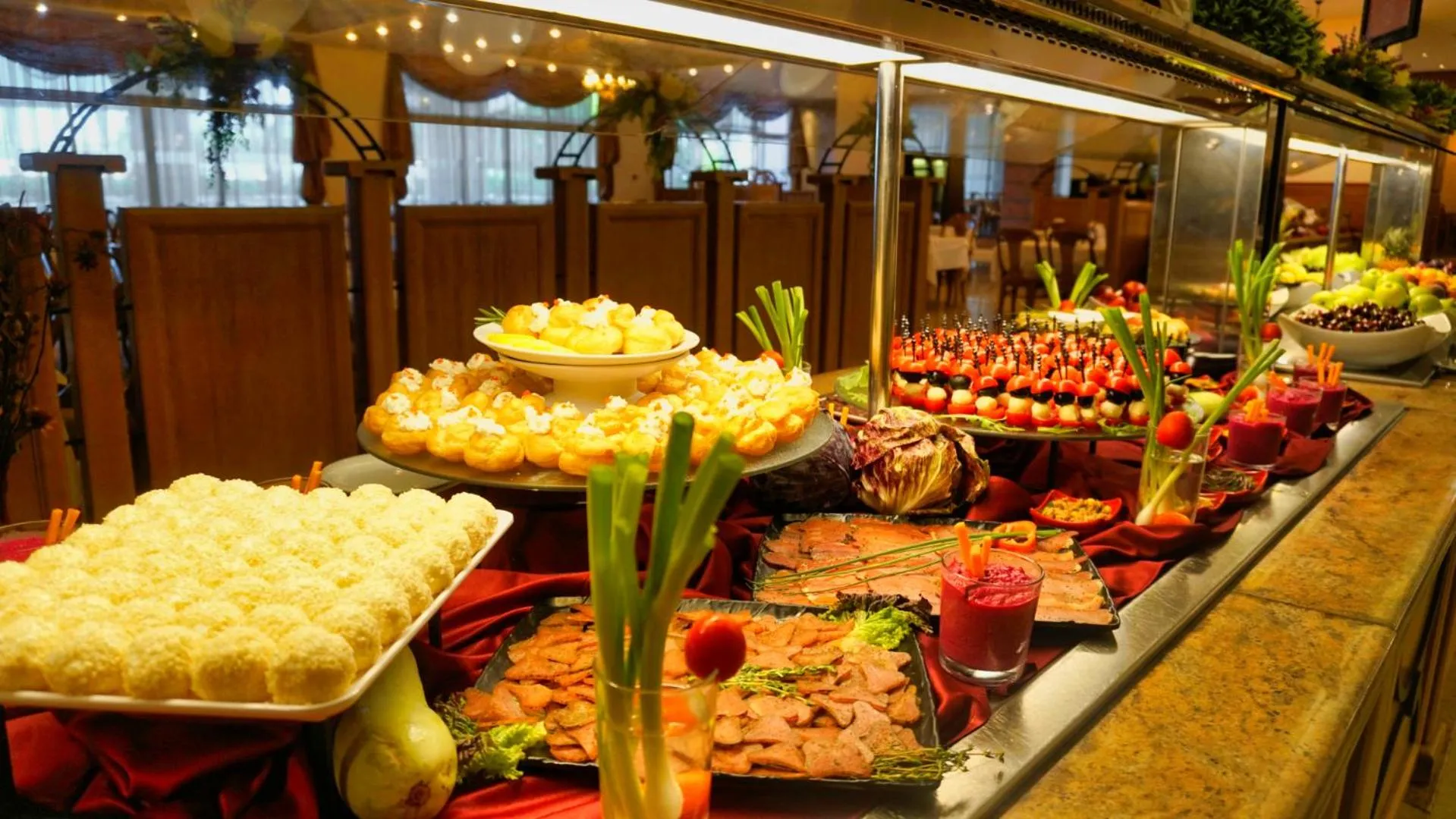 Restaurant/places to eat in DIT Majestic Beach Resort