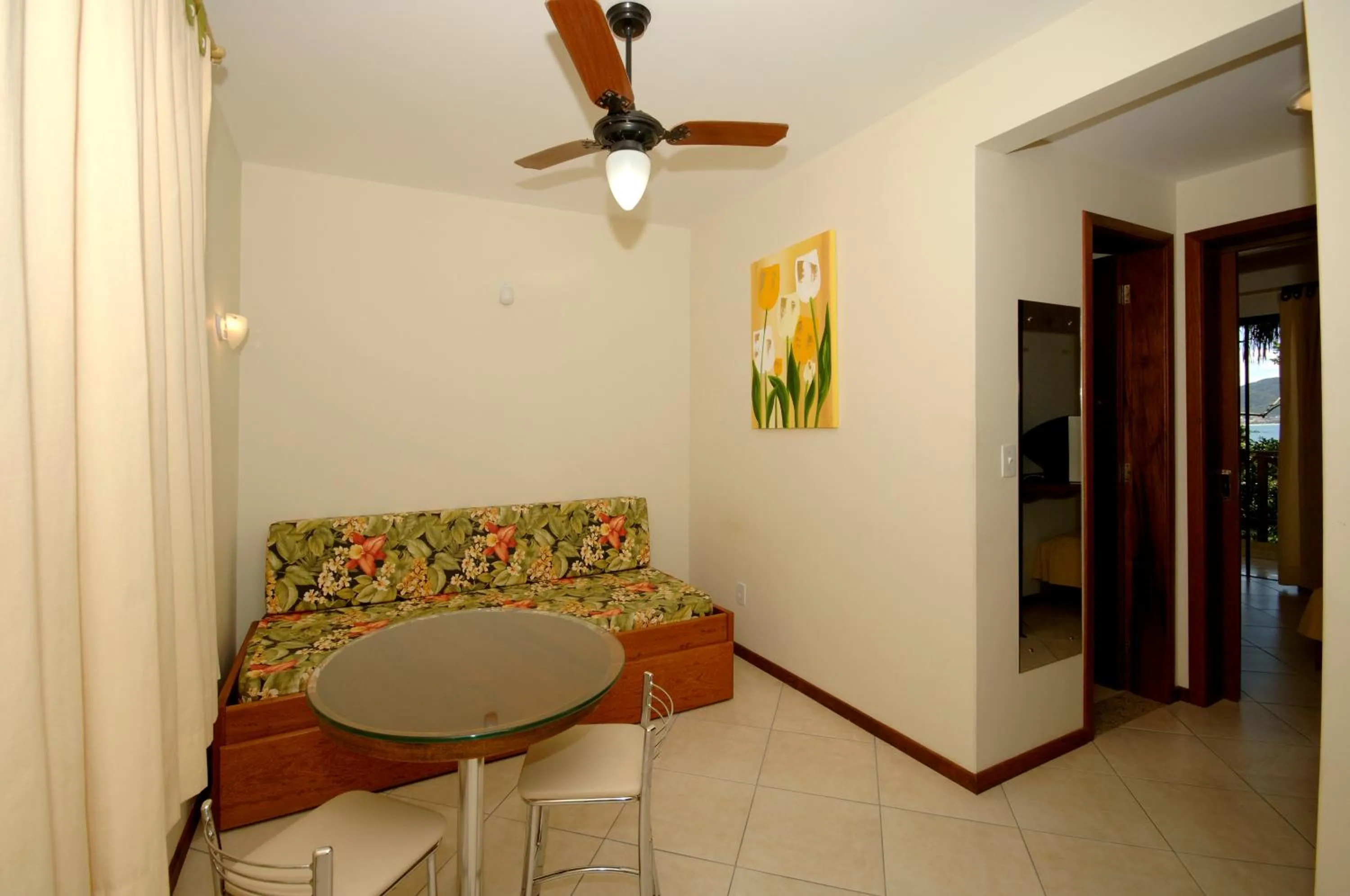 Seating area in Pousada Aquarela de Bombinhas