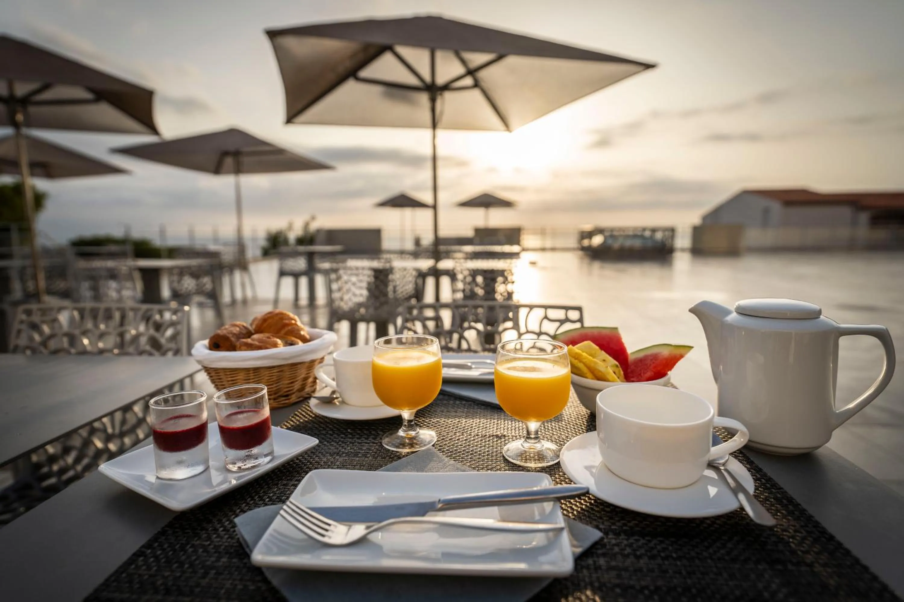 Breakfast in Côté Thalasso Hôtel & Spa Marin