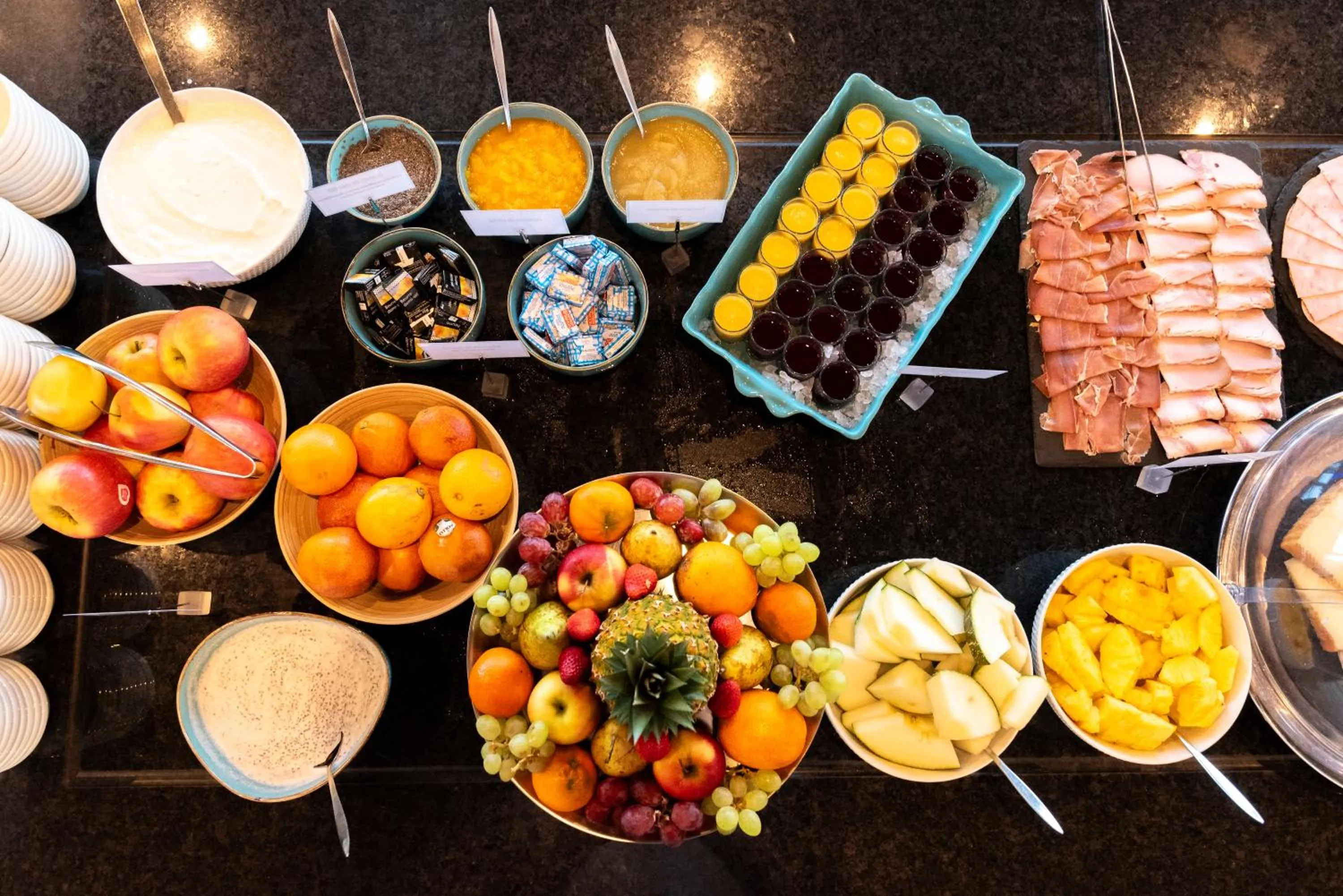 Breakfast in Côté Thalasso Hôtel & Spa Marin