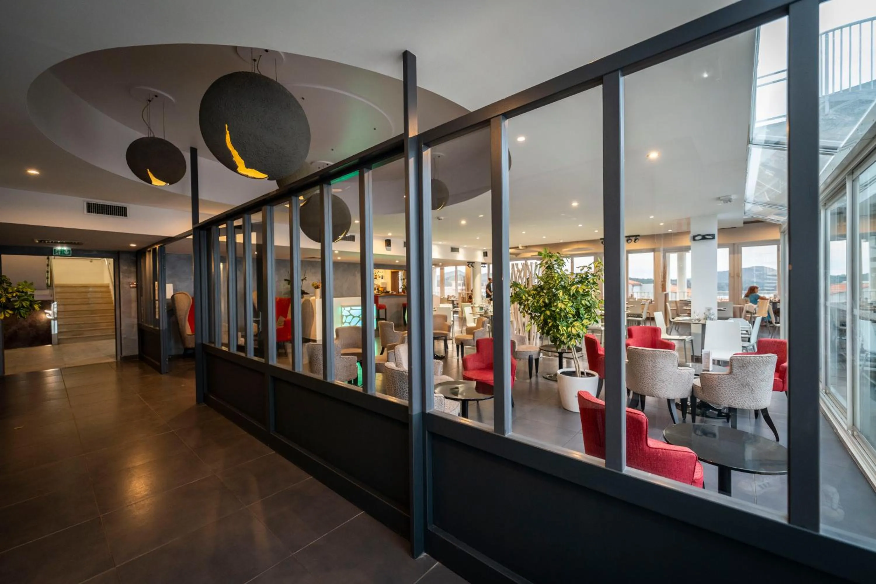 Restaurant/places to eat in Côté Thalasso Hôtel & Spa Marin